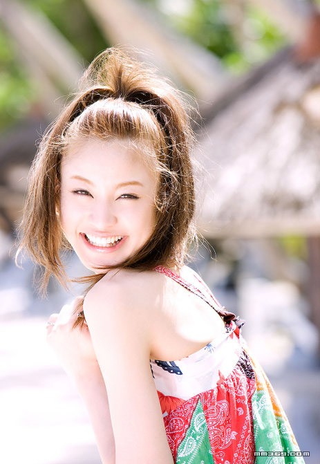 日本最红的名模西山茉希