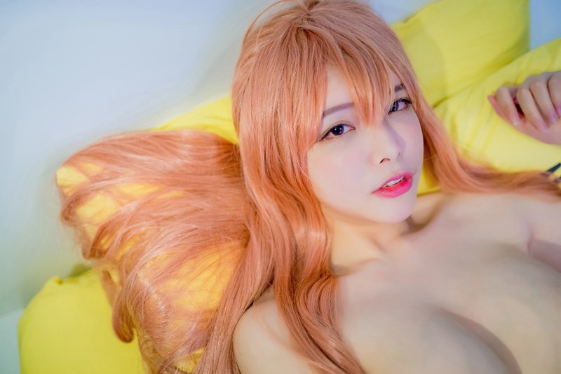 性感尤物夏小秋cosplay秀白嫩豪乳