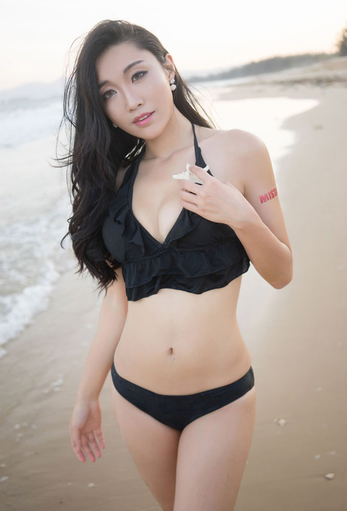 性感小美女Ashely丽丽女仆变贵妇