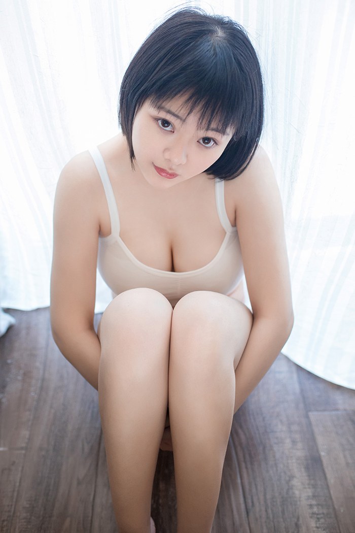 巨乳少女赤间菀枫惹火身材太诱人