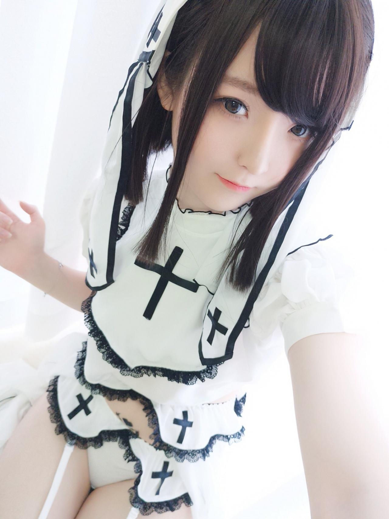 一小央泽 COSPLAY 白修女