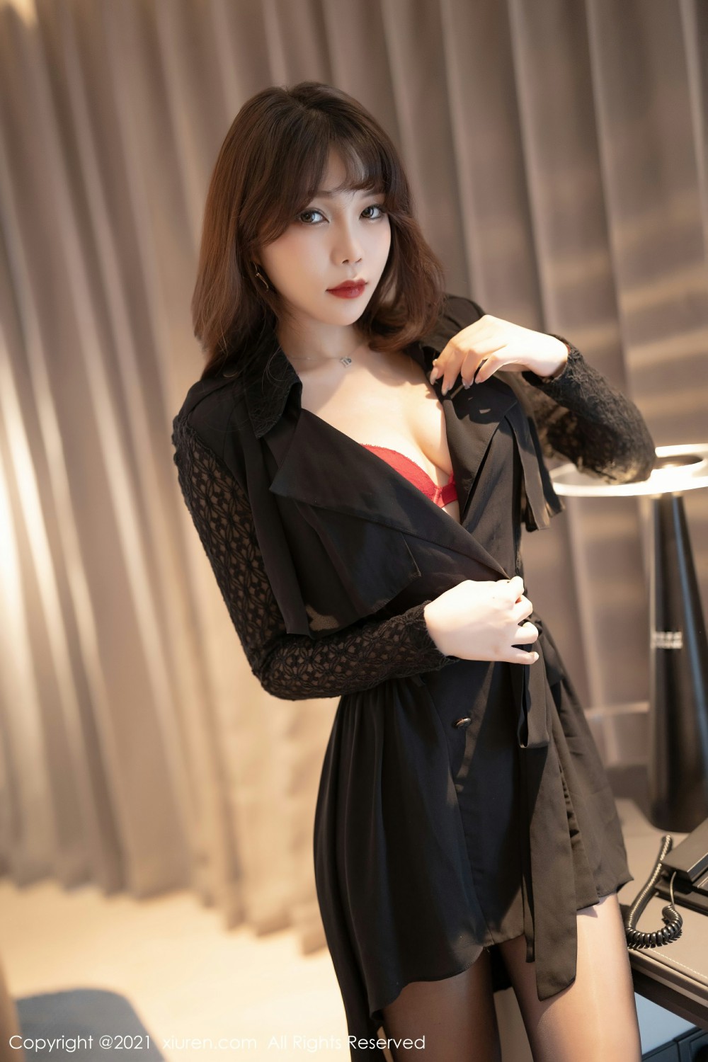 [XiuRen秀人网] 2021.06.28 No.3595 芝芝Booty 温蕴身姿 性感写真 [70+1P] 