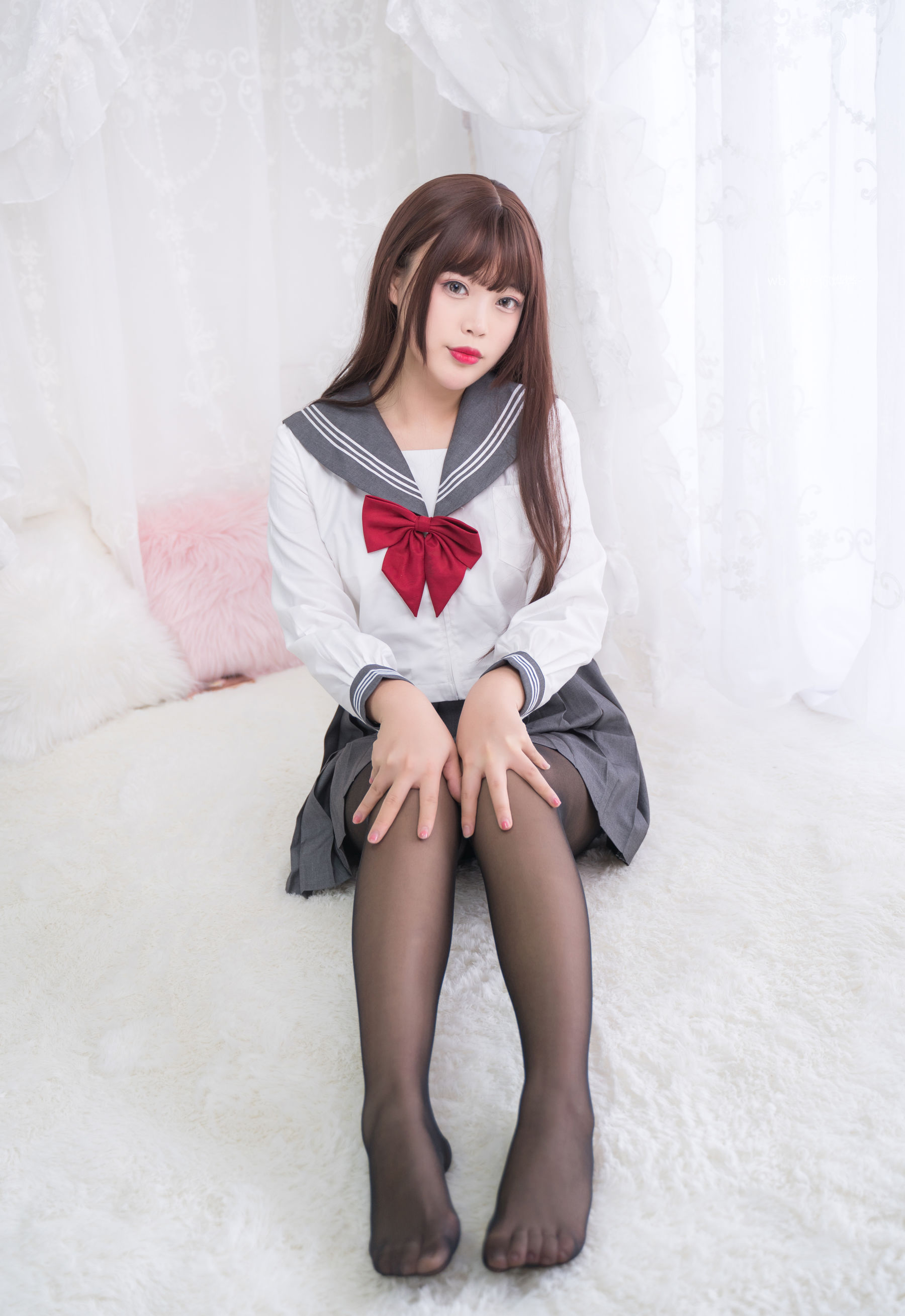 [COSPLAY]萌系小姐姐-白烨 – 绝对足域