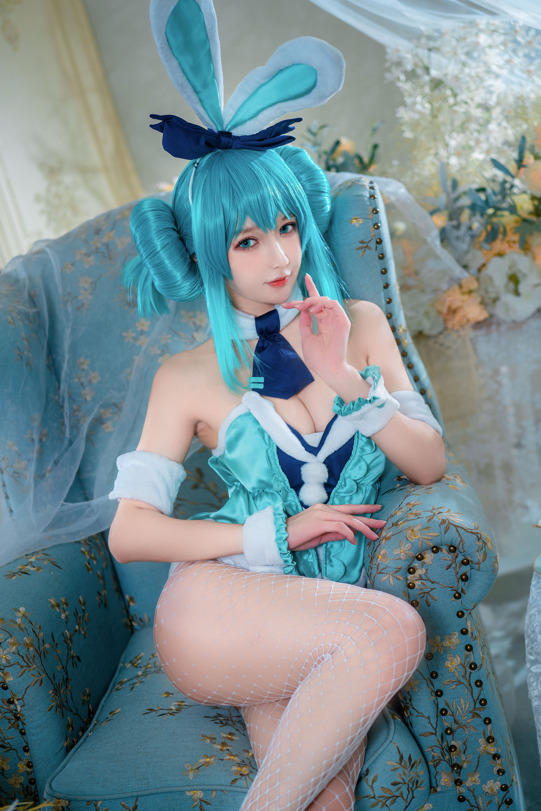 [COSPLAY]阿包也是兔娘 – 白兔miku