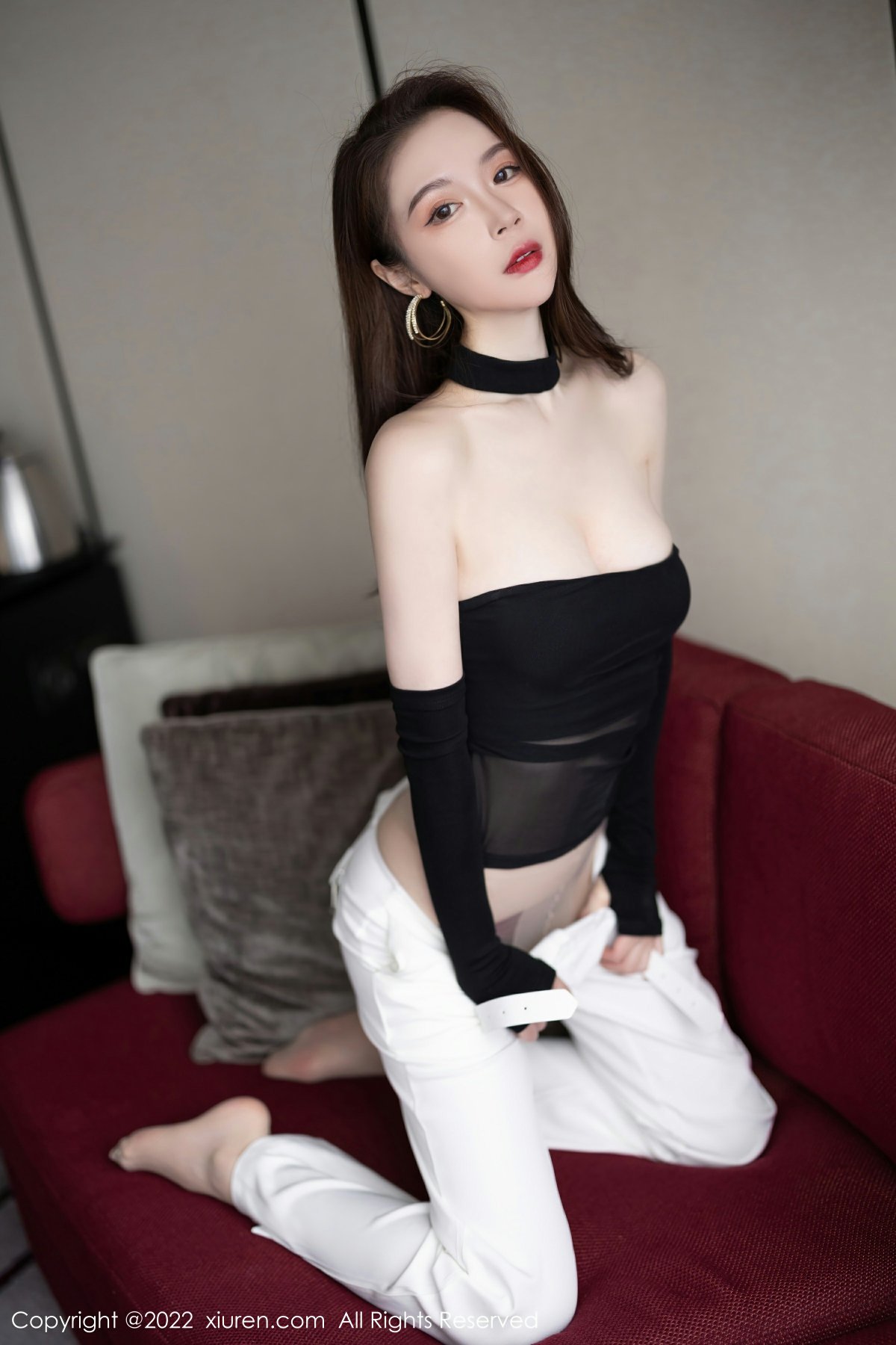 [XiuRen秀人网] 2022.08.24 No.5487 梦心玥 性感诱人原色丝袜 佛山心愿旅拍写真 [80+1P]
