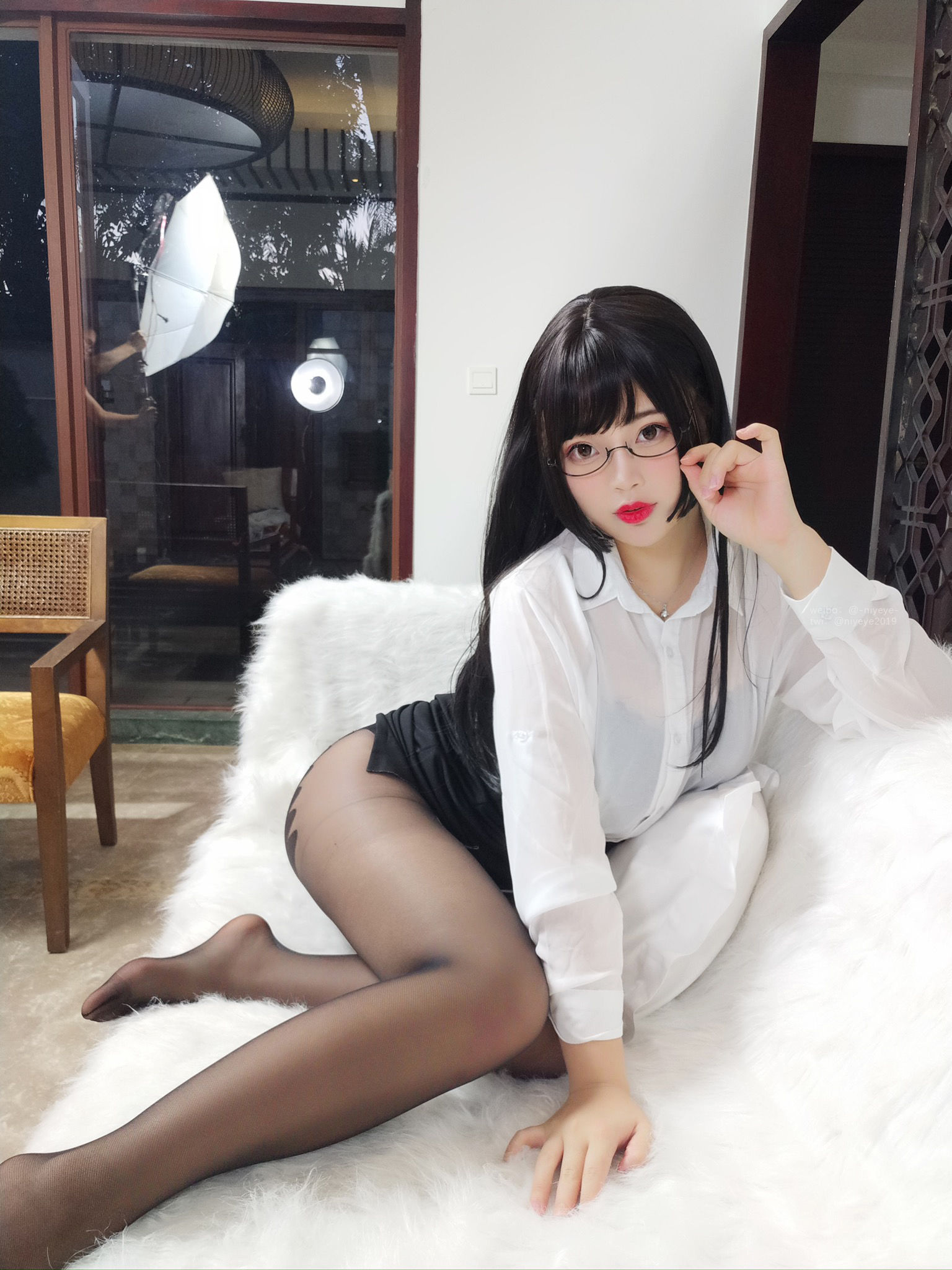 [COSPLAY]萌系小姐姐-白烨 – 家庭教师