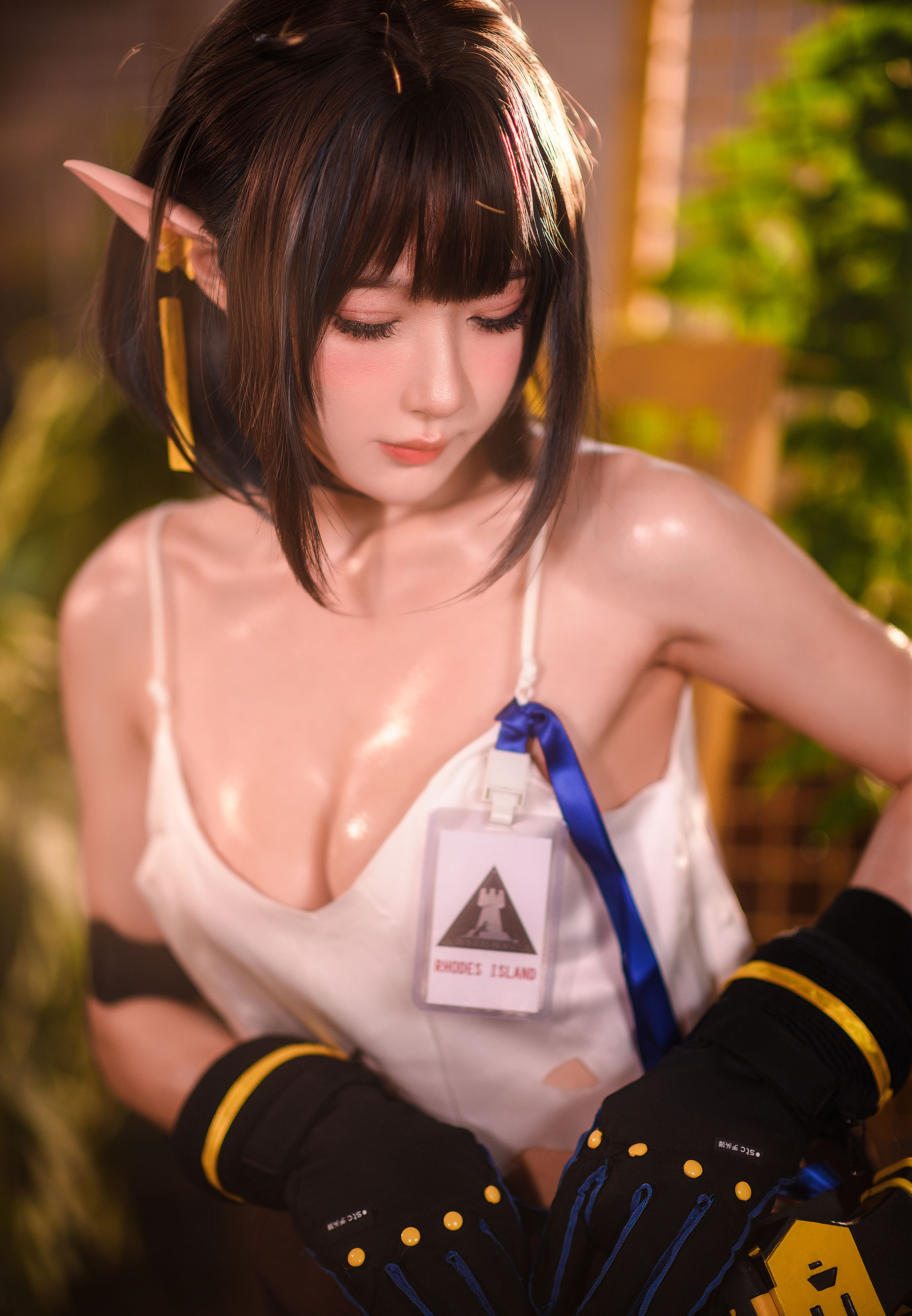 [COSPLAY]阿包也是兔娘 – 明日方舟 森蚺