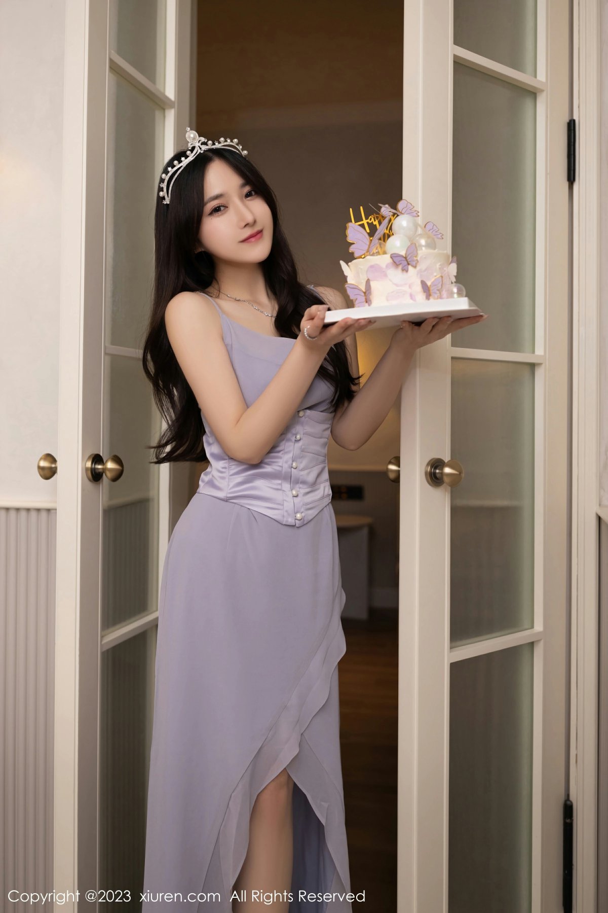 [XiuRen秀人网] 2023.02.17 No.6286 鱼子酱Fish 性感紫灰色连衣长裙 生日篇主题拍摄 [83+1P]