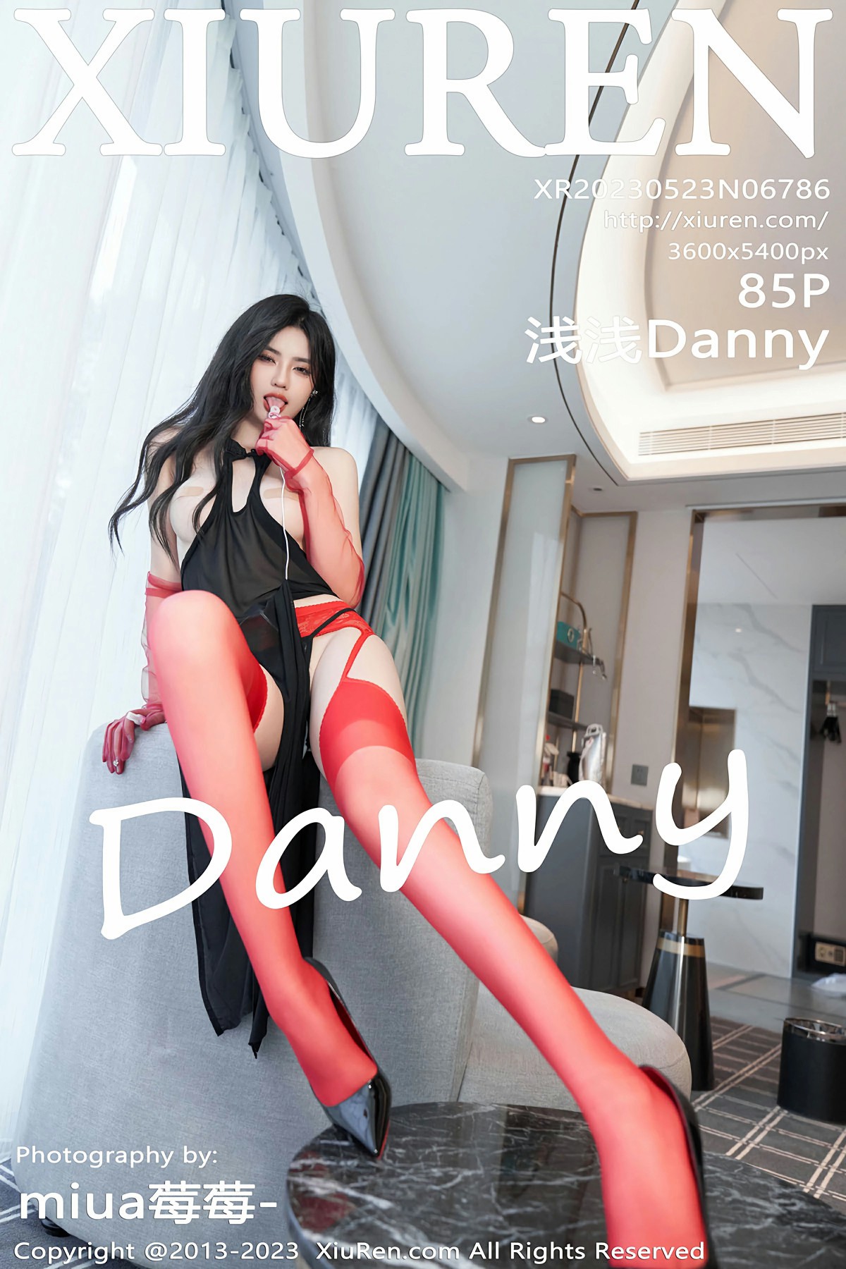 [XiuRen秀人网] 2023.05.23 No.6786 浅浅Danny 诱人红色丝袜 性感写真 [85+1P]