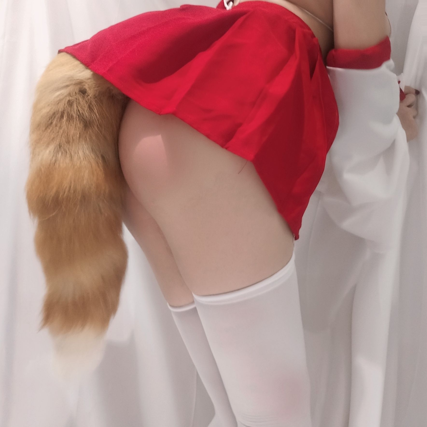 [COSPLAY]蜜汁猫裘 – 巫女小狐狸