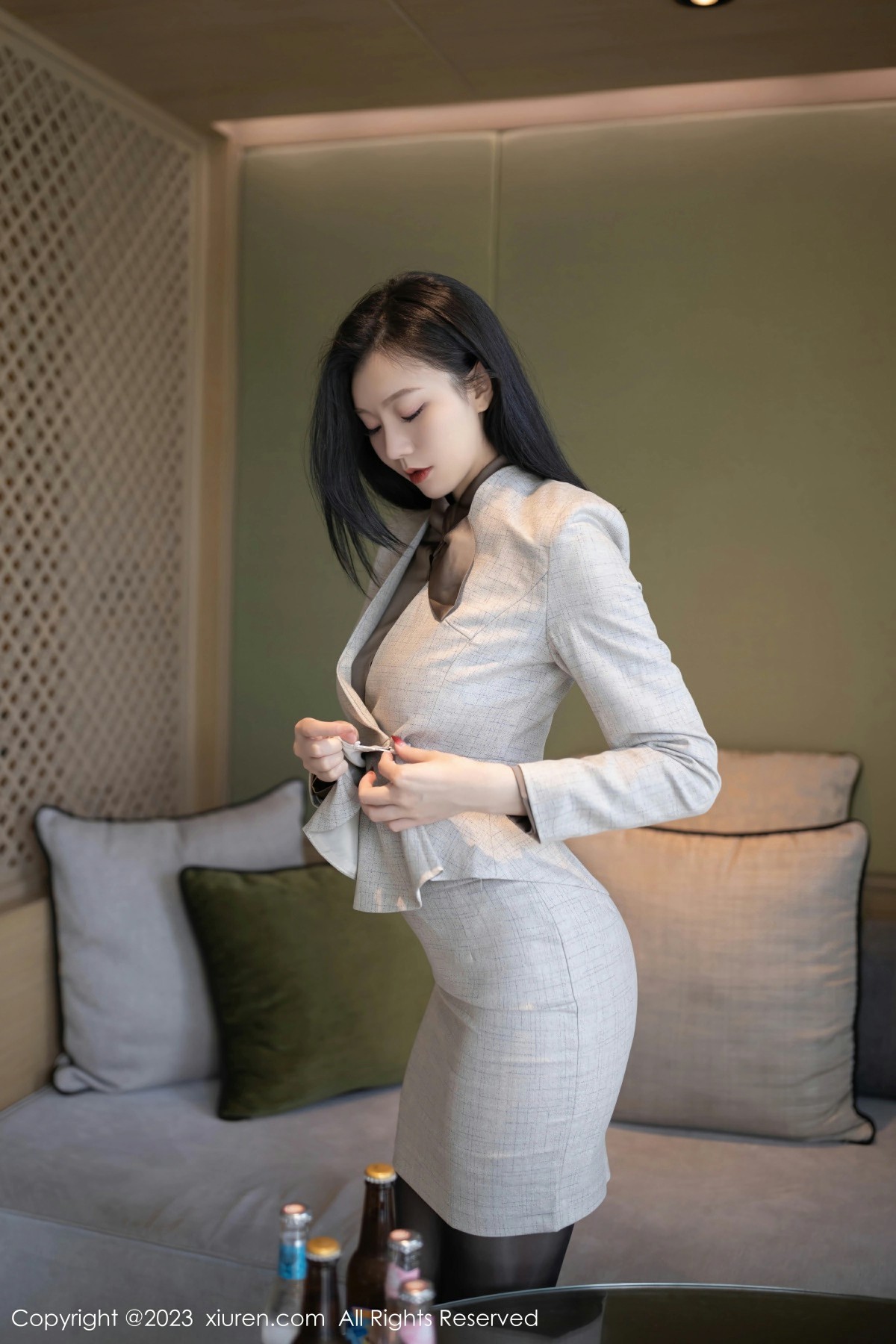 [XiuRen秀人网] 2023.06.20 No.6951 安然anran 性感红色蕾丝内衣 泰国旅拍写真 [79+1P]