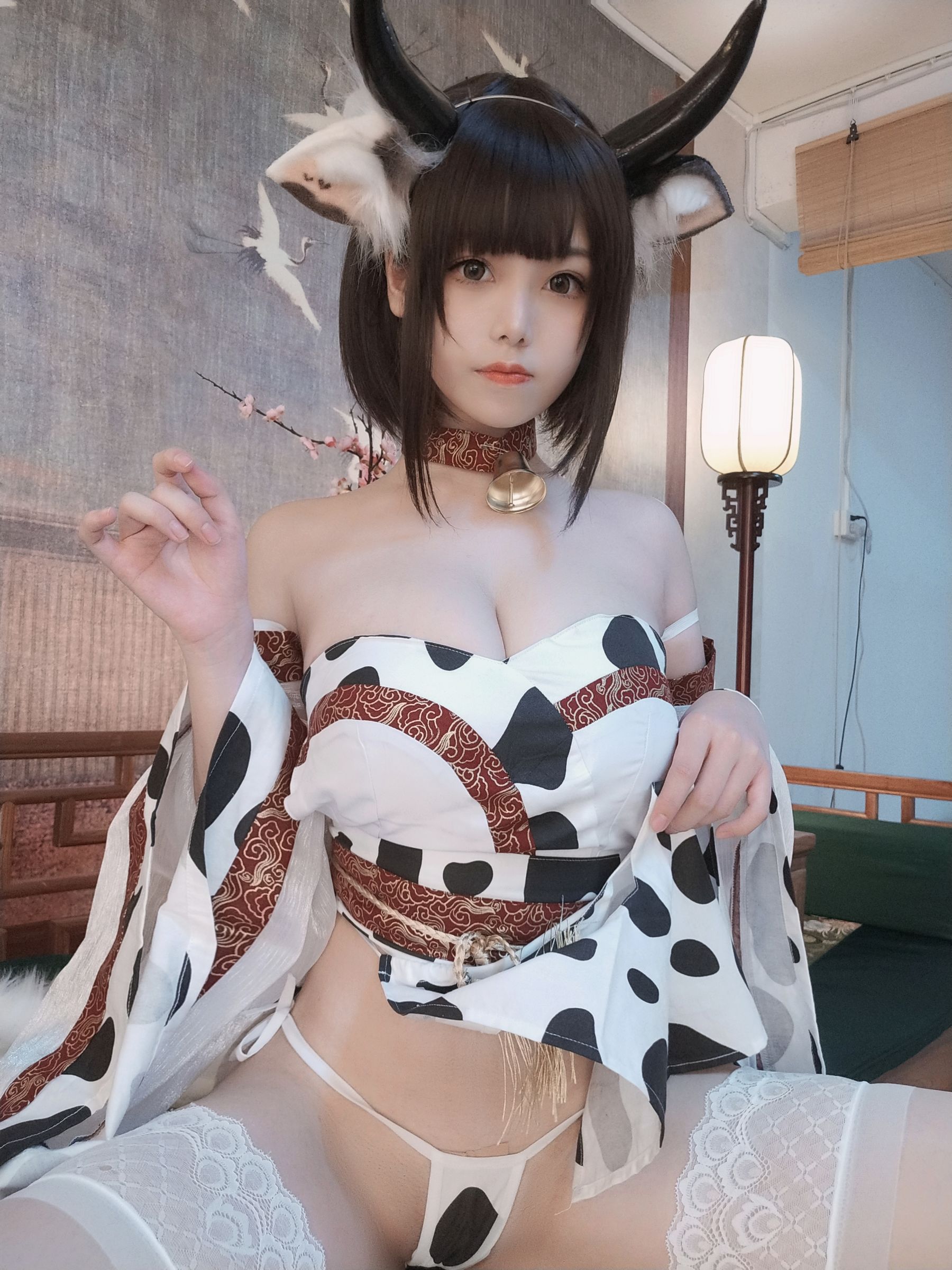 [COSPLAY]蜜汁猫裘 – 奶牛