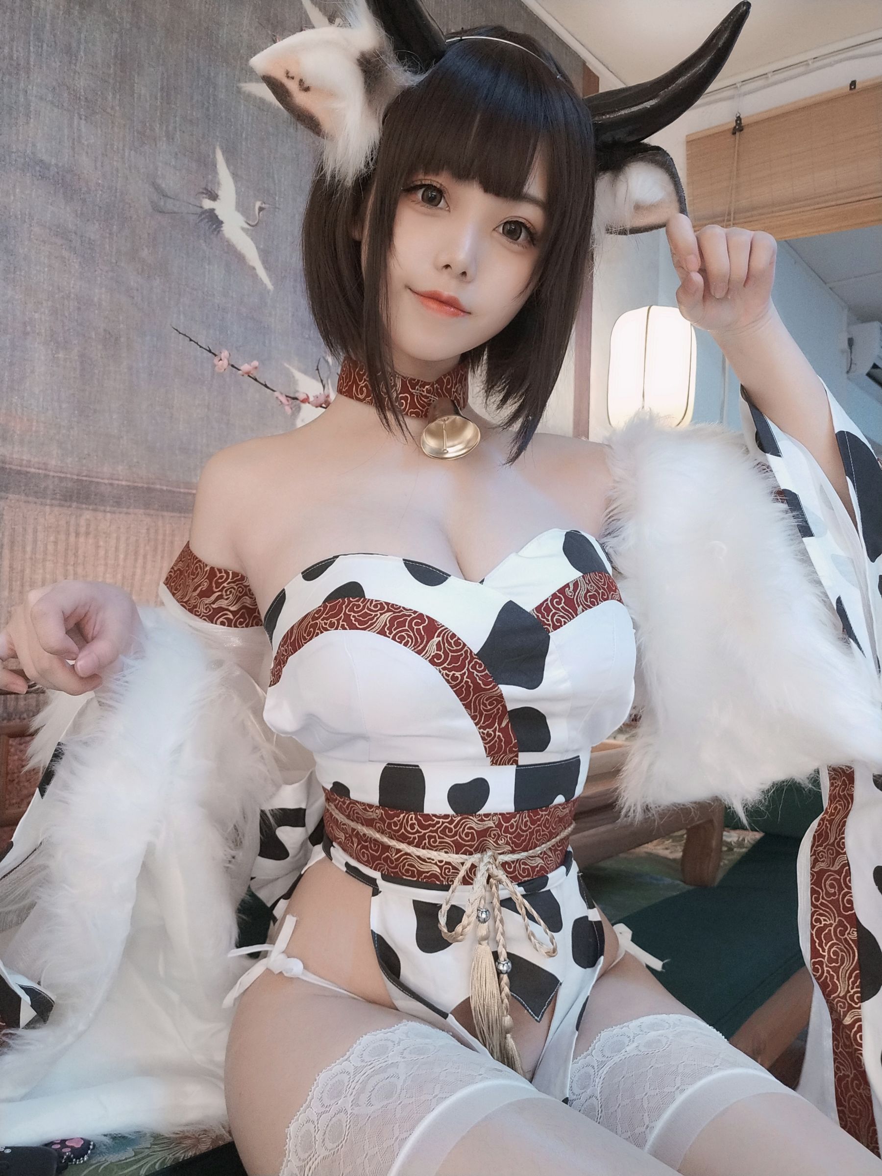 [COSPLAY]蜜汁猫裘 – 奶牛