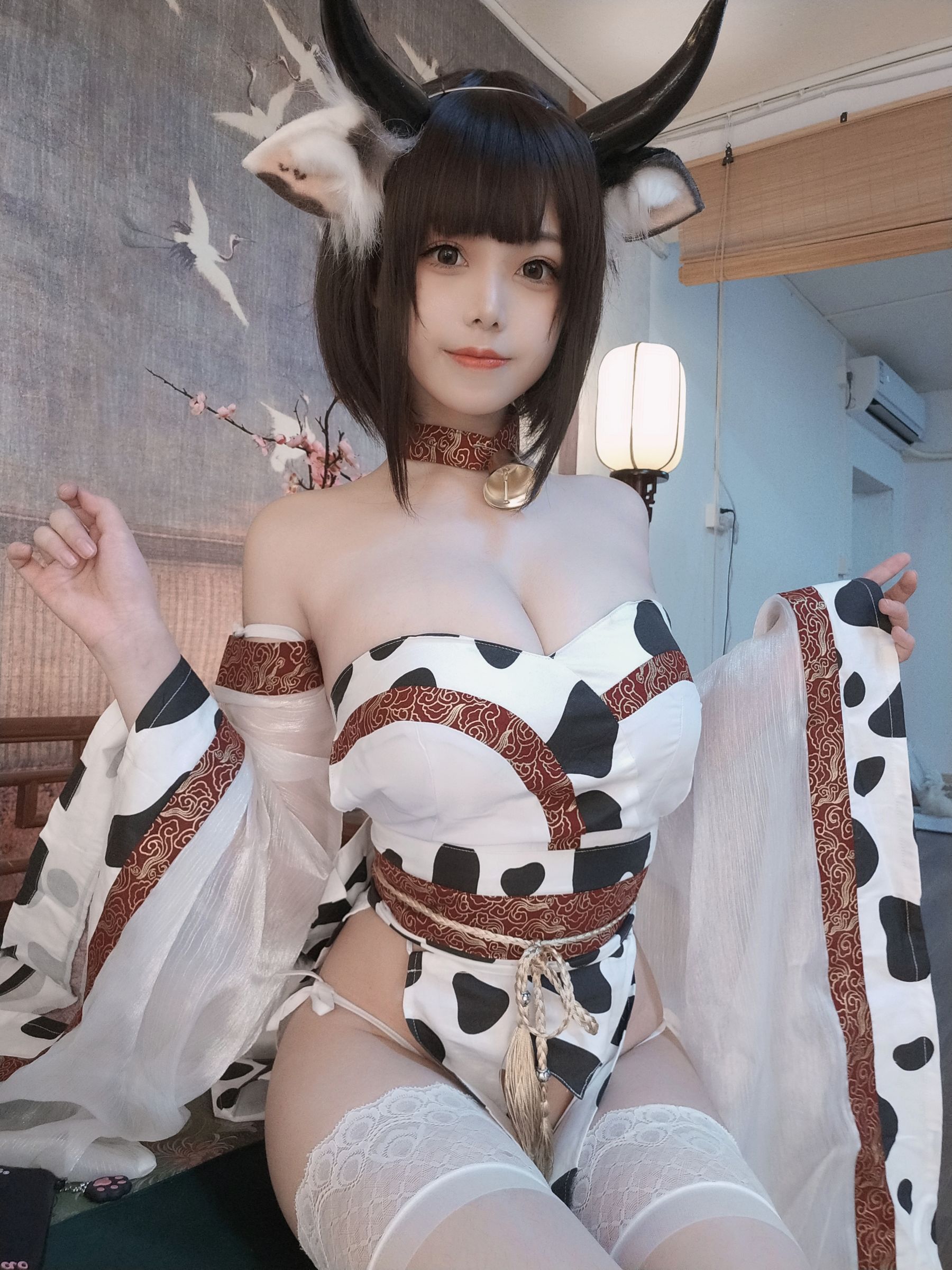 [COSPLAY]蜜汁猫裘 – 奶牛