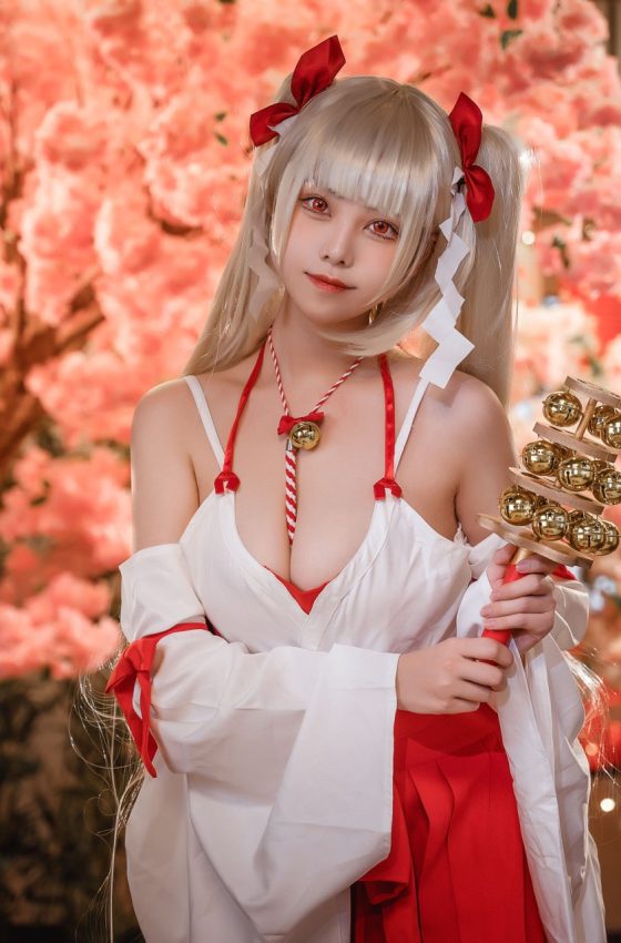 [COSPLAY]蜜汁猫裘 – 可畏巫女