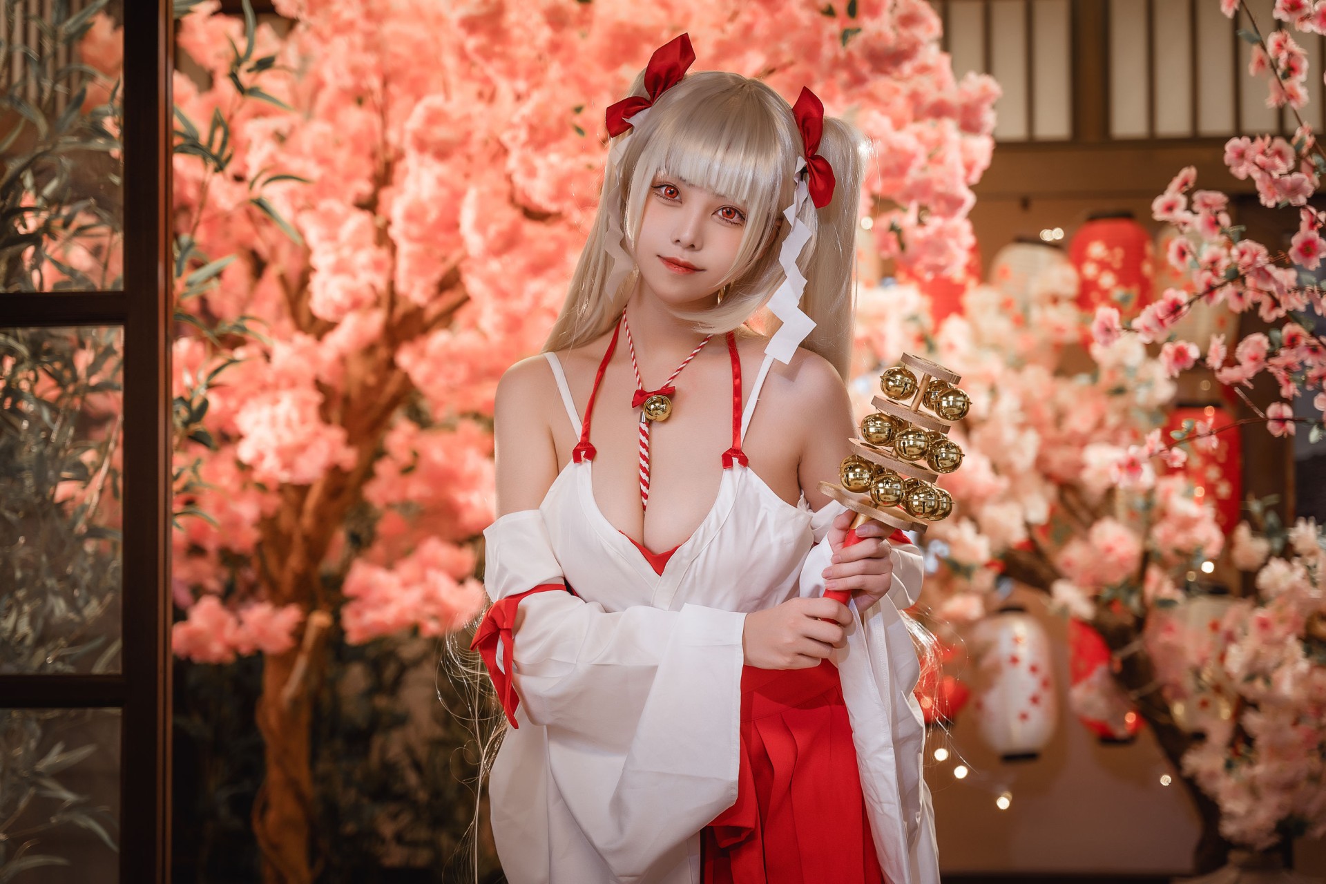 [COSPLAY]蜜汁猫裘 – 可畏巫女