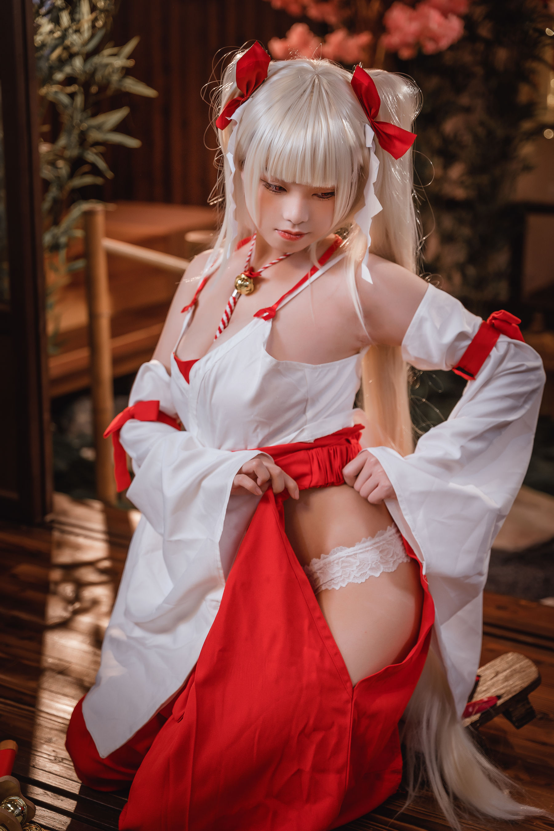 [COSPLAY]蜜汁猫裘 – 可畏巫女