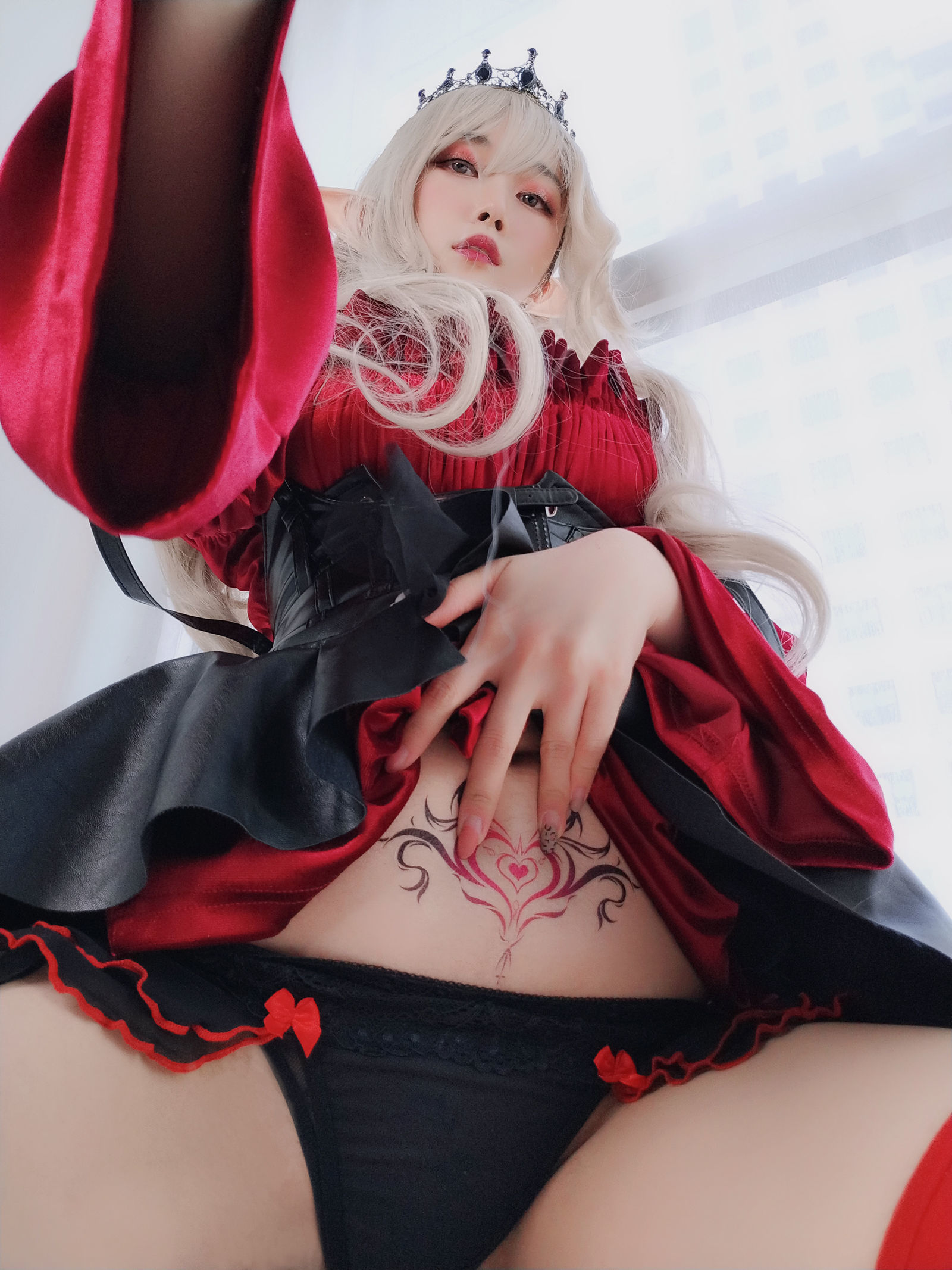 [COSPLAY] Coser小姐姐白银 – 皇家吸血鬼