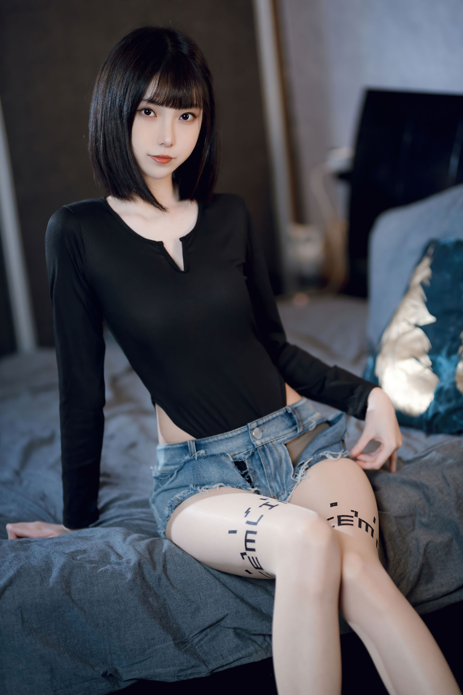 [COSPLAY]许岚 – 纯欲牛仔短裤2