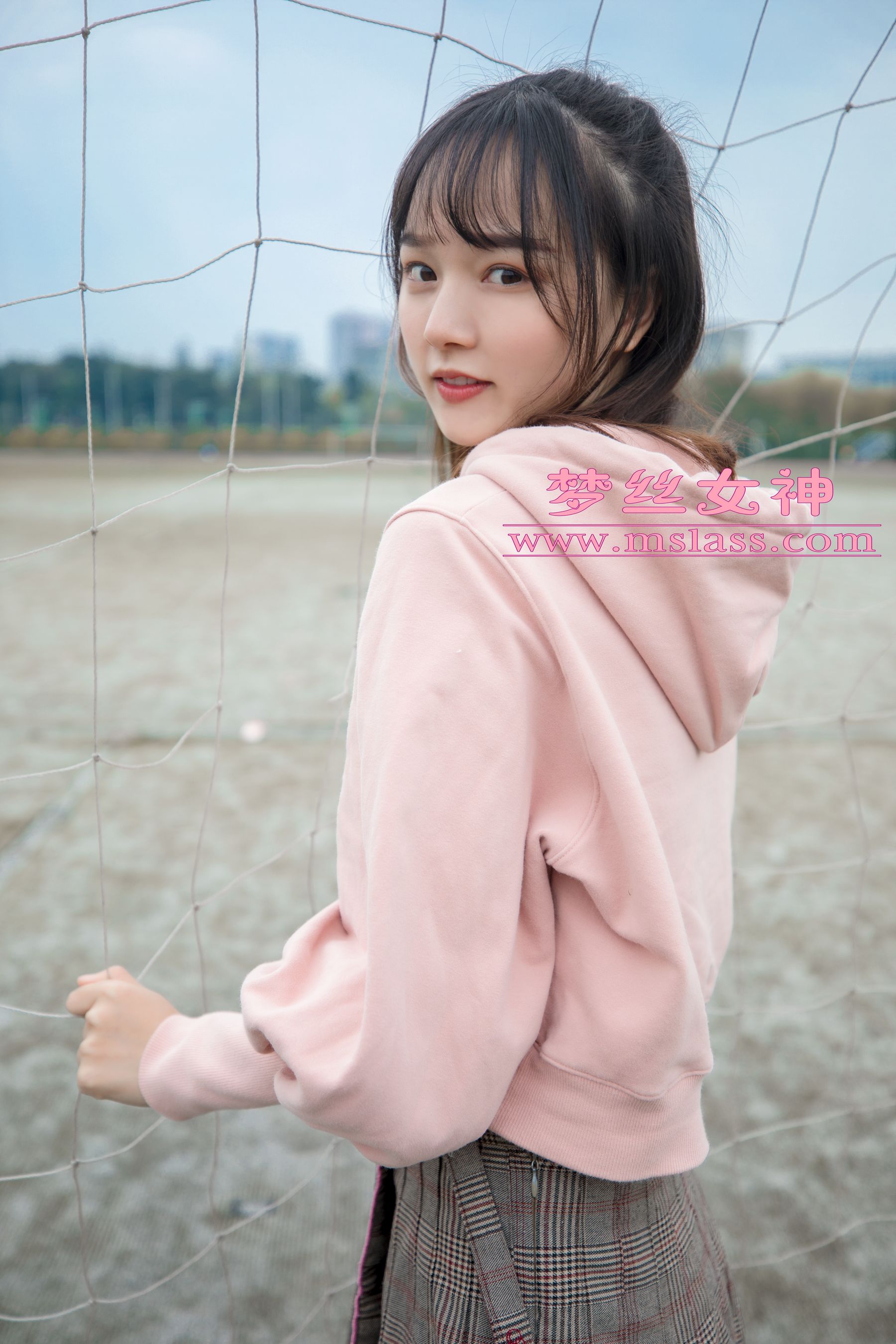 [MSLASS梦丝女神] 玥玥 操场小甜心