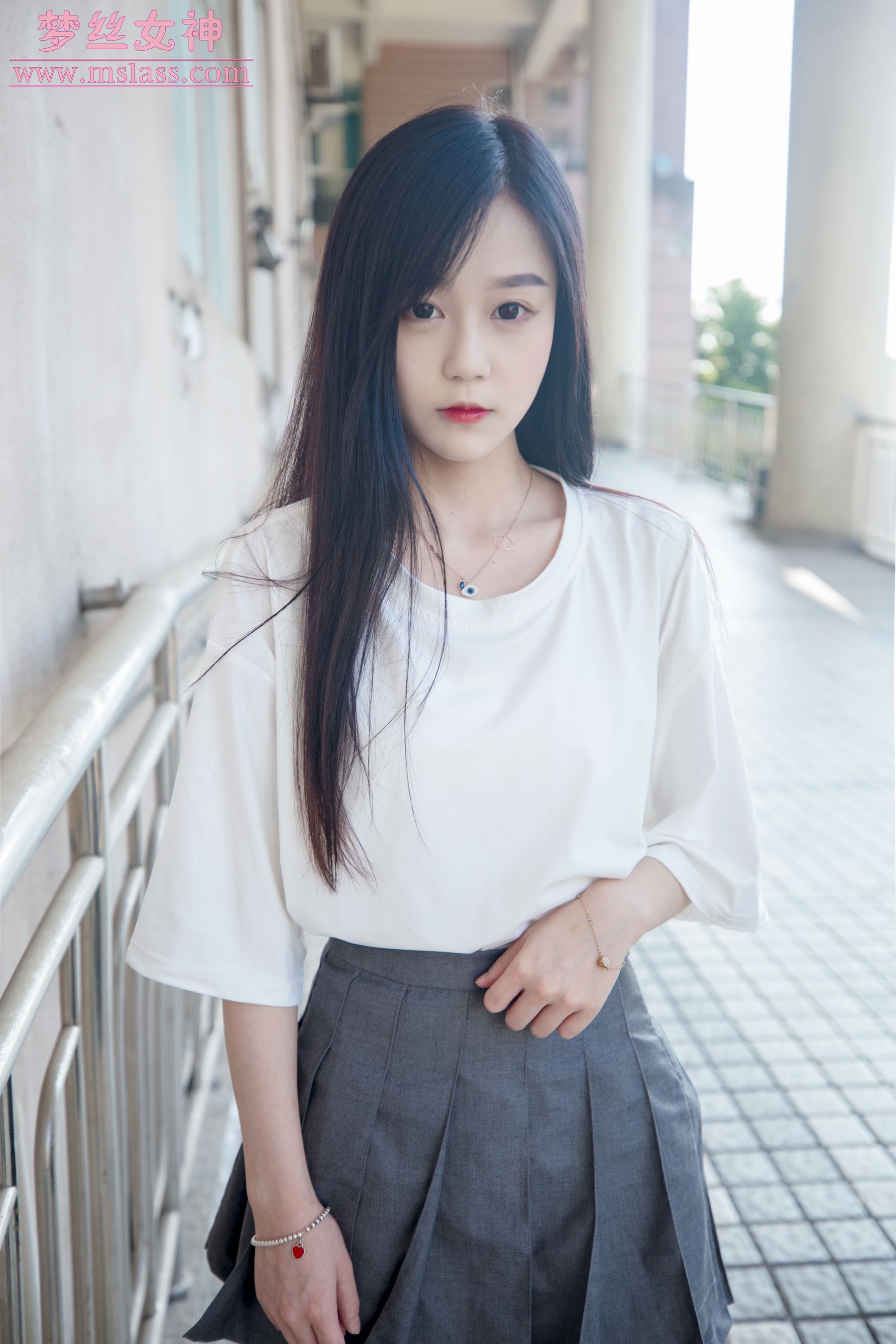 [MSLASS梦丝女神] 灵灵 甜静的明星脸