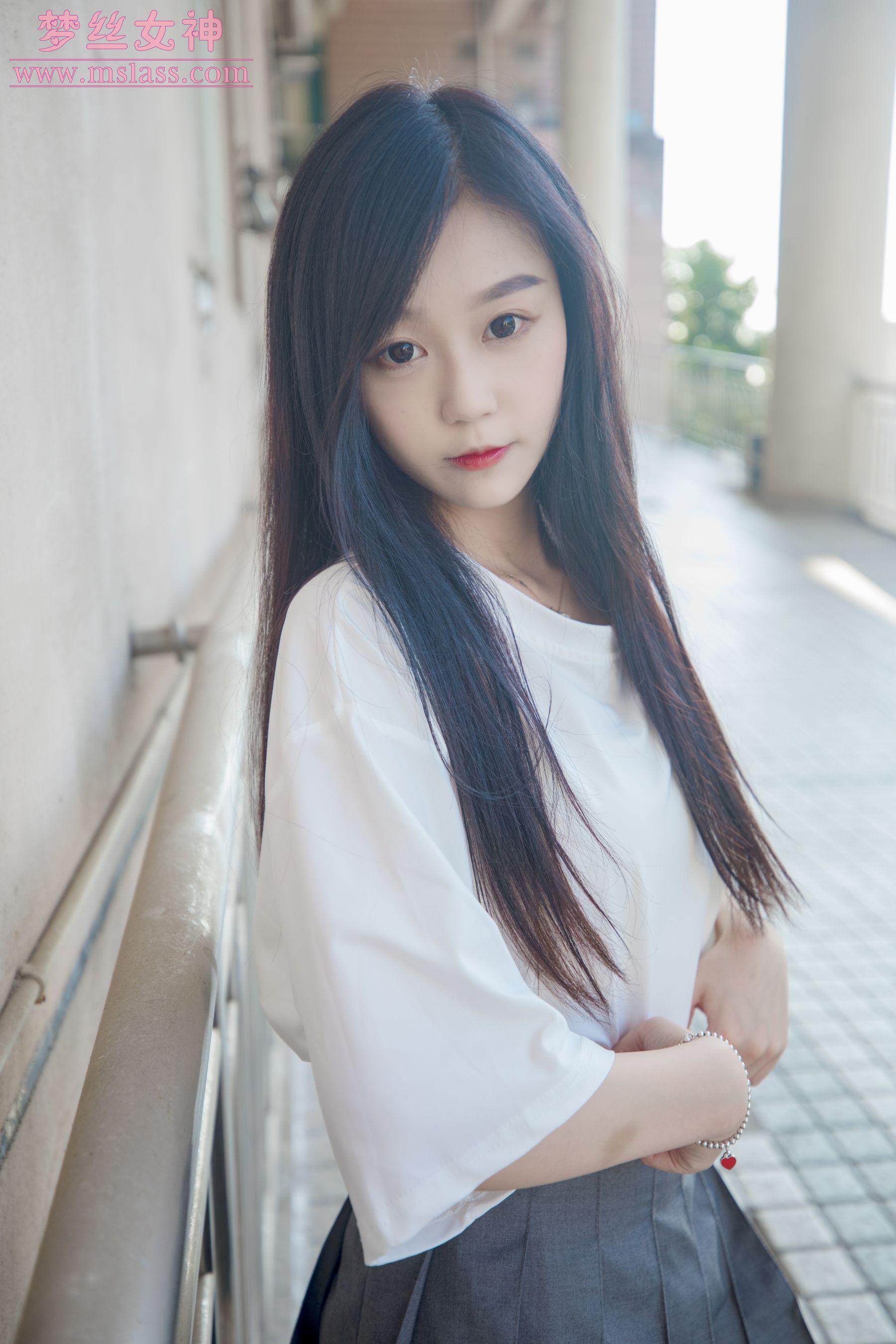 [MSLASS梦丝女神] 灵灵 甜静的明星脸