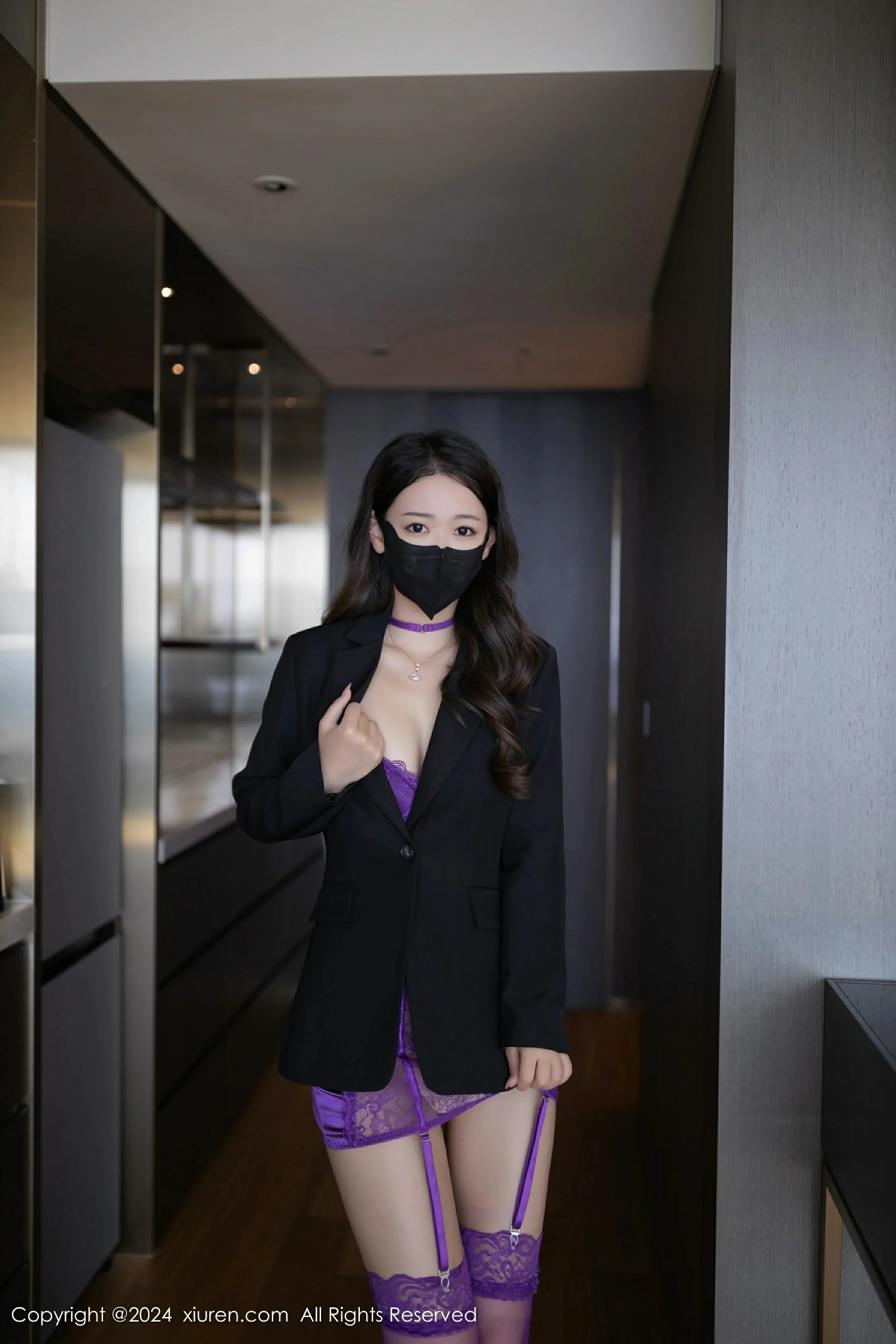 [XiuRen秀人网] 2024.11.11 No.9429 唐安琪 黑色西服 紫色情趣内衣 性感写真 [81+1P]