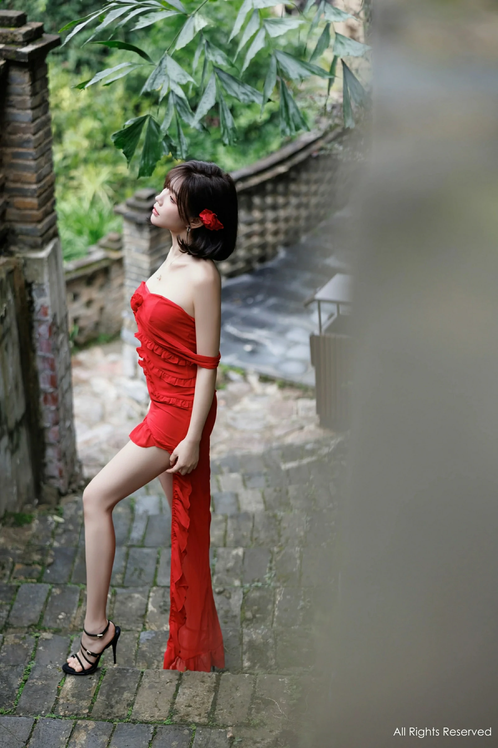 [XiuRen秀人网] 2024.11.14 No.9449 徐莉芝Booty 性感红色连衣裙 蕾丝情趣内衣 广西崇左旅拍写真 [101+1P]