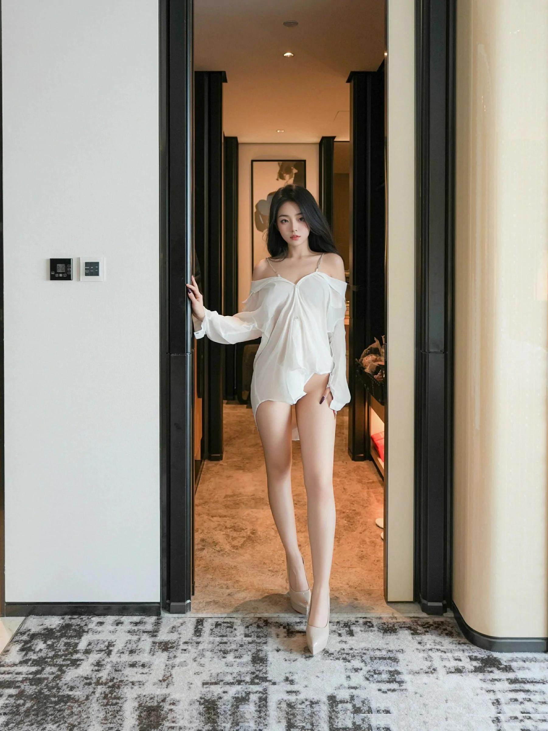 [XiuRen秀人网] 2025.03.17 No.10025 白琮瑗 白色衬衣 性感写真 [69+1P]