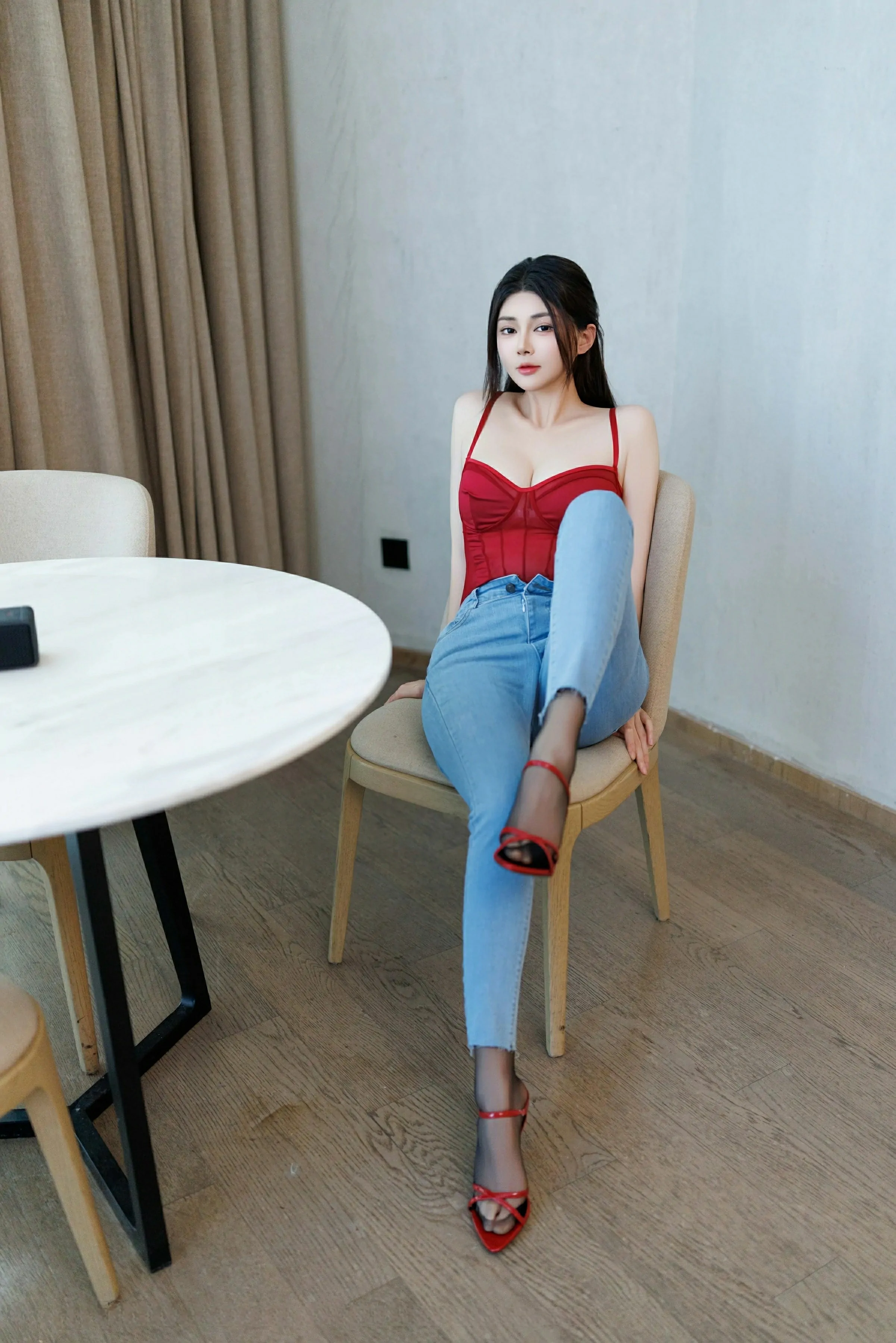 [XiuRen秀人网] 2025.03.31 No.10090 凯竹Quinn 红色情趣内衣 性感写真 [82+1P]
