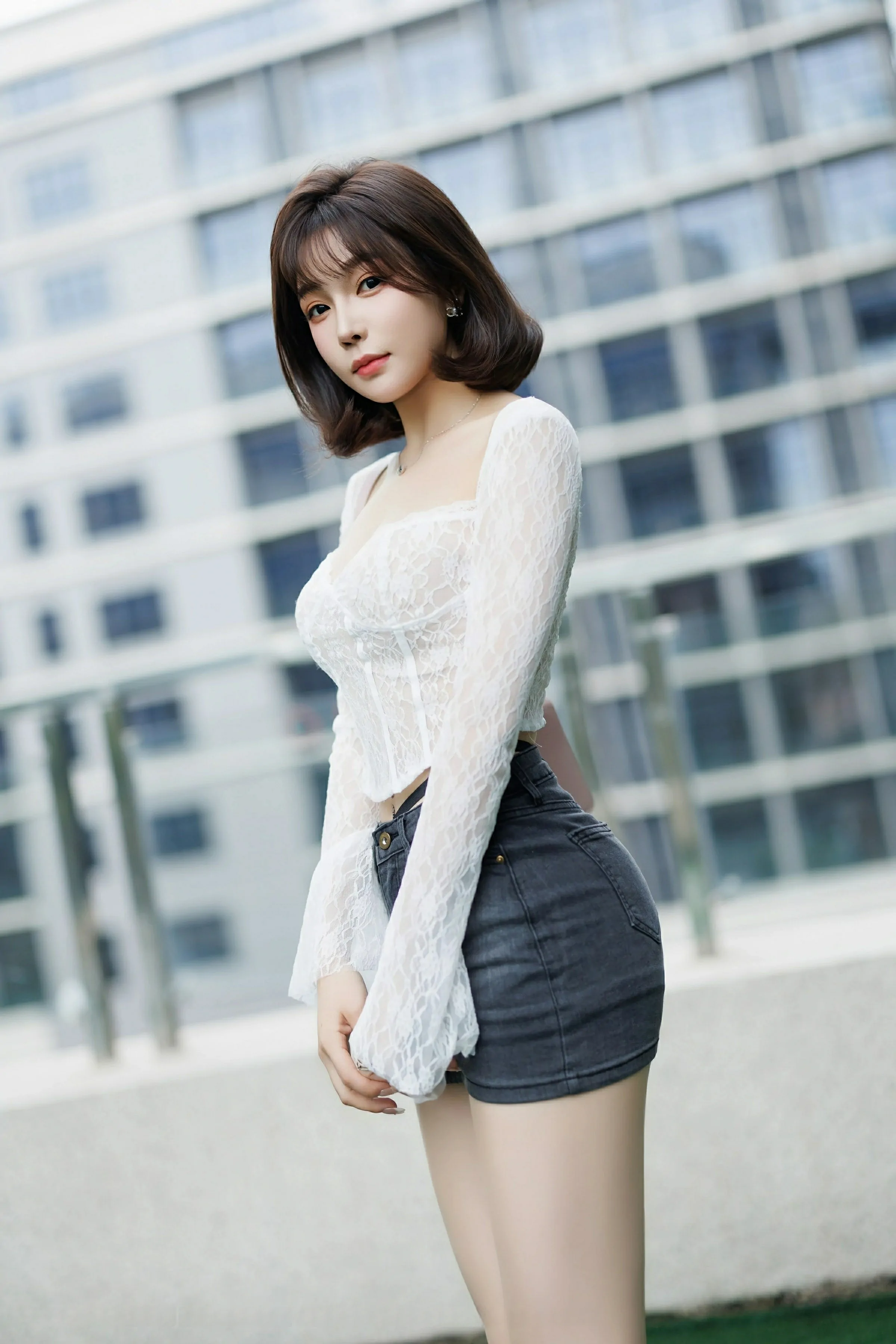 [XiuRen秀人网] 2025.04.03 No.10113 徐莉芝Booty 蓝色情趣内衣 白色丝袜 性感写真 [83+1P]