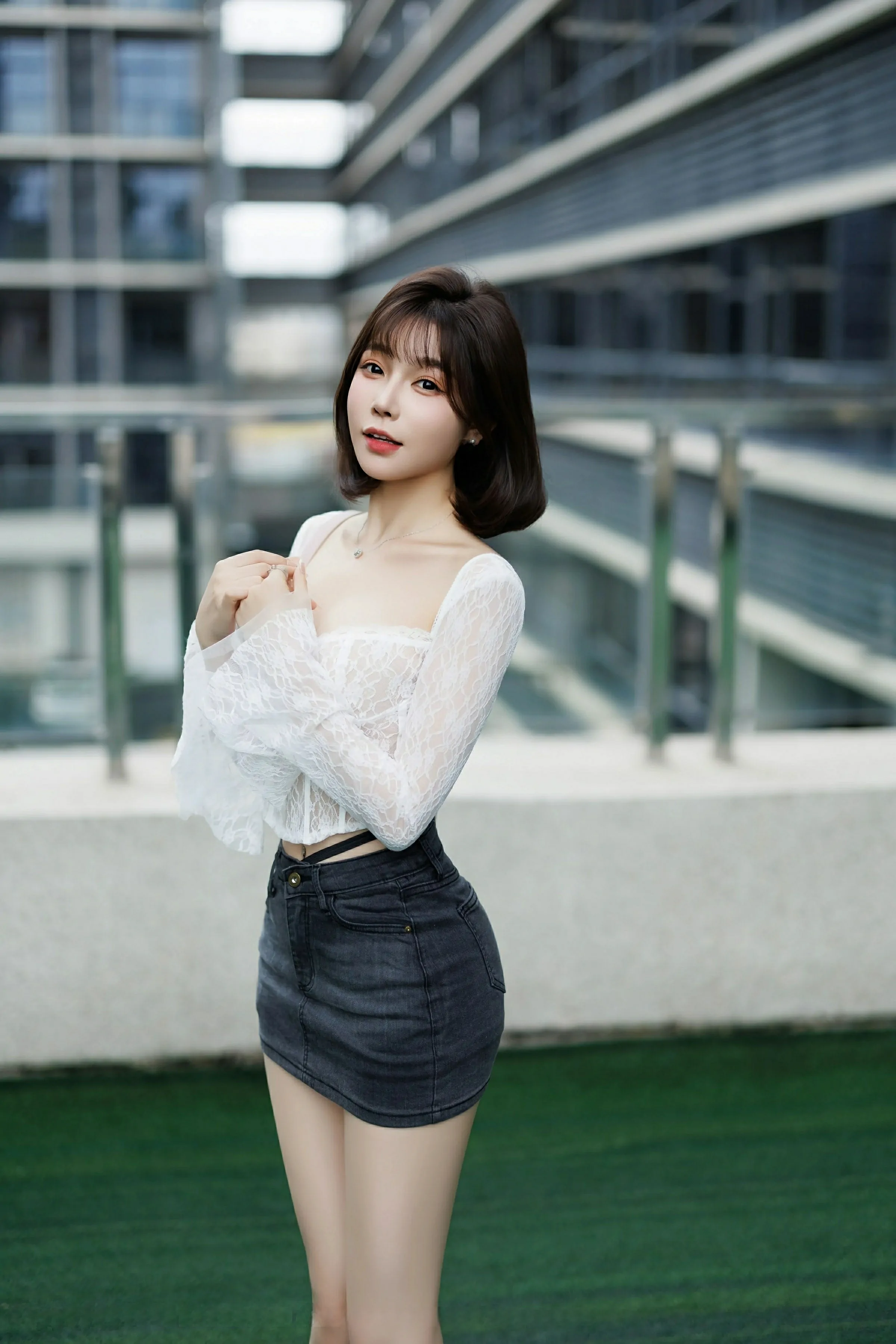 [XiuRen秀人网] 2025.04.03 No.10113 徐莉芝Booty 蓝色情趣内衣 白色丝袜 性感写真 [83+1P]