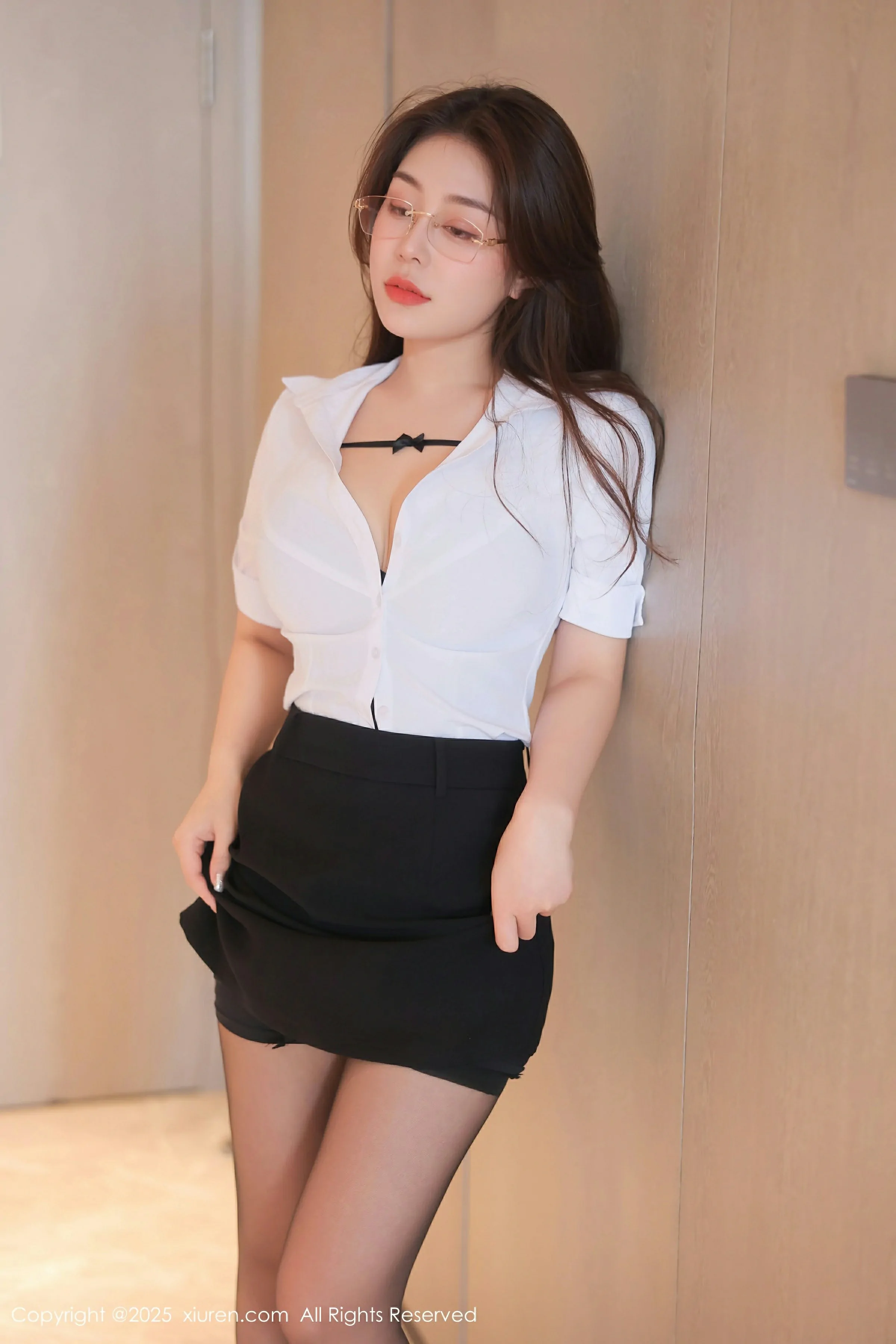 [XiuRen秀人网] 2025.04.27 No.10204 云璎珞 新人首套写真 性感白色OL服饰 [76+1P]