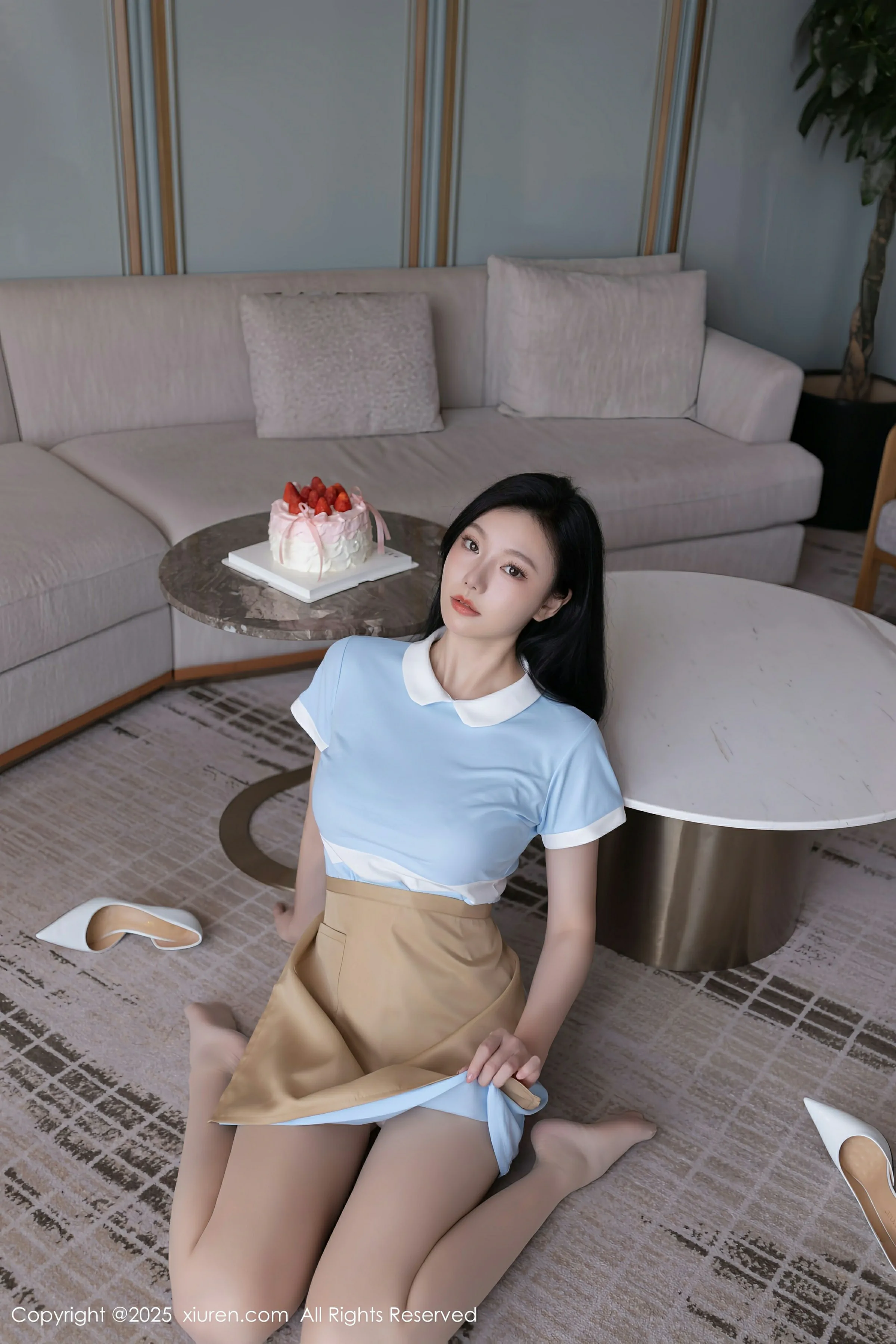 [XiuRen秀人网] 2025.04.28 No.10214 安然anran 性感蓝色连衣短裙 长沙旅拍写真 [80+1P]