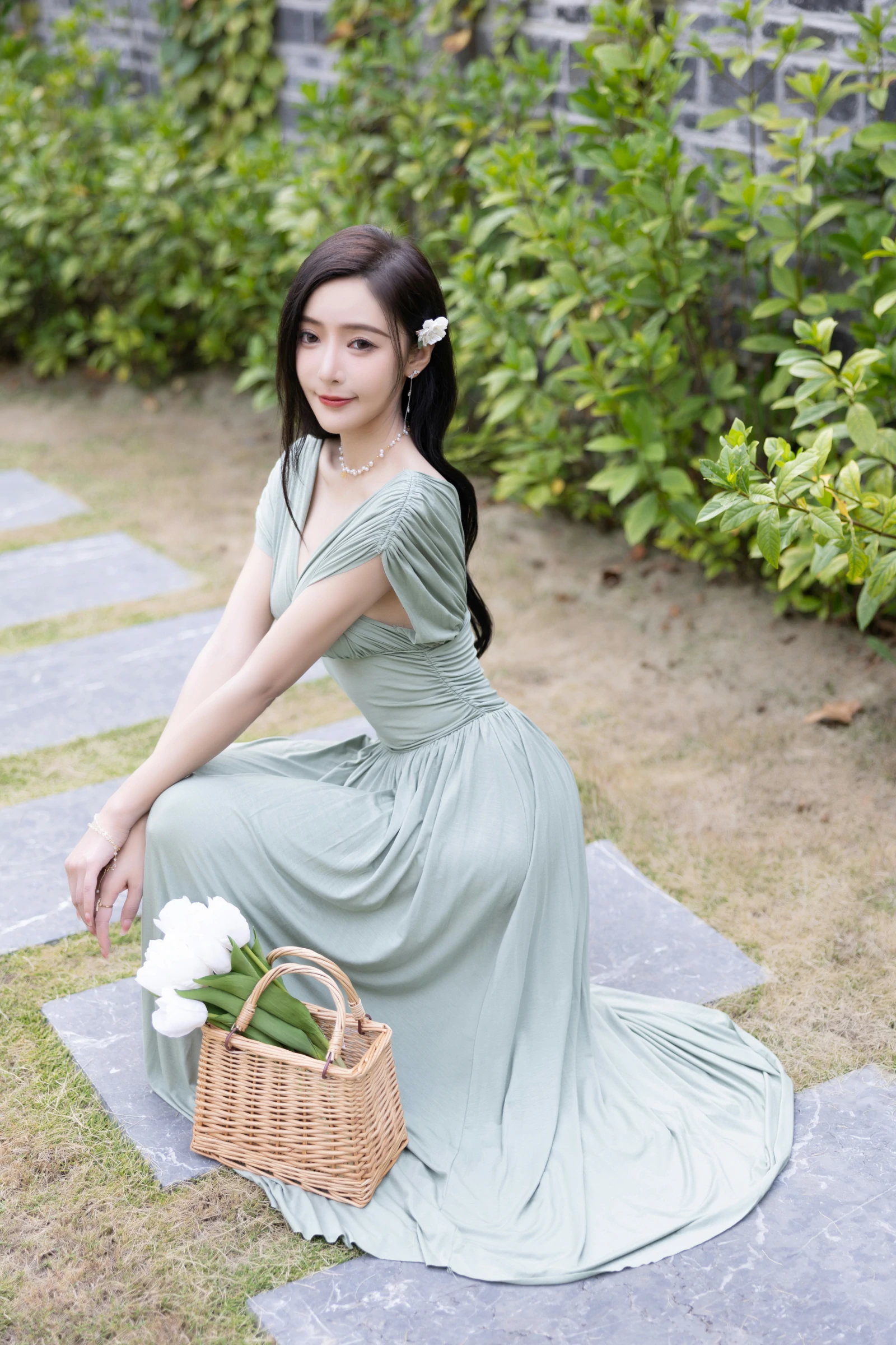 [秀人内购] 王馨瑶Yanni 诱人私拍福利 白泳衣 绿色连衣裙