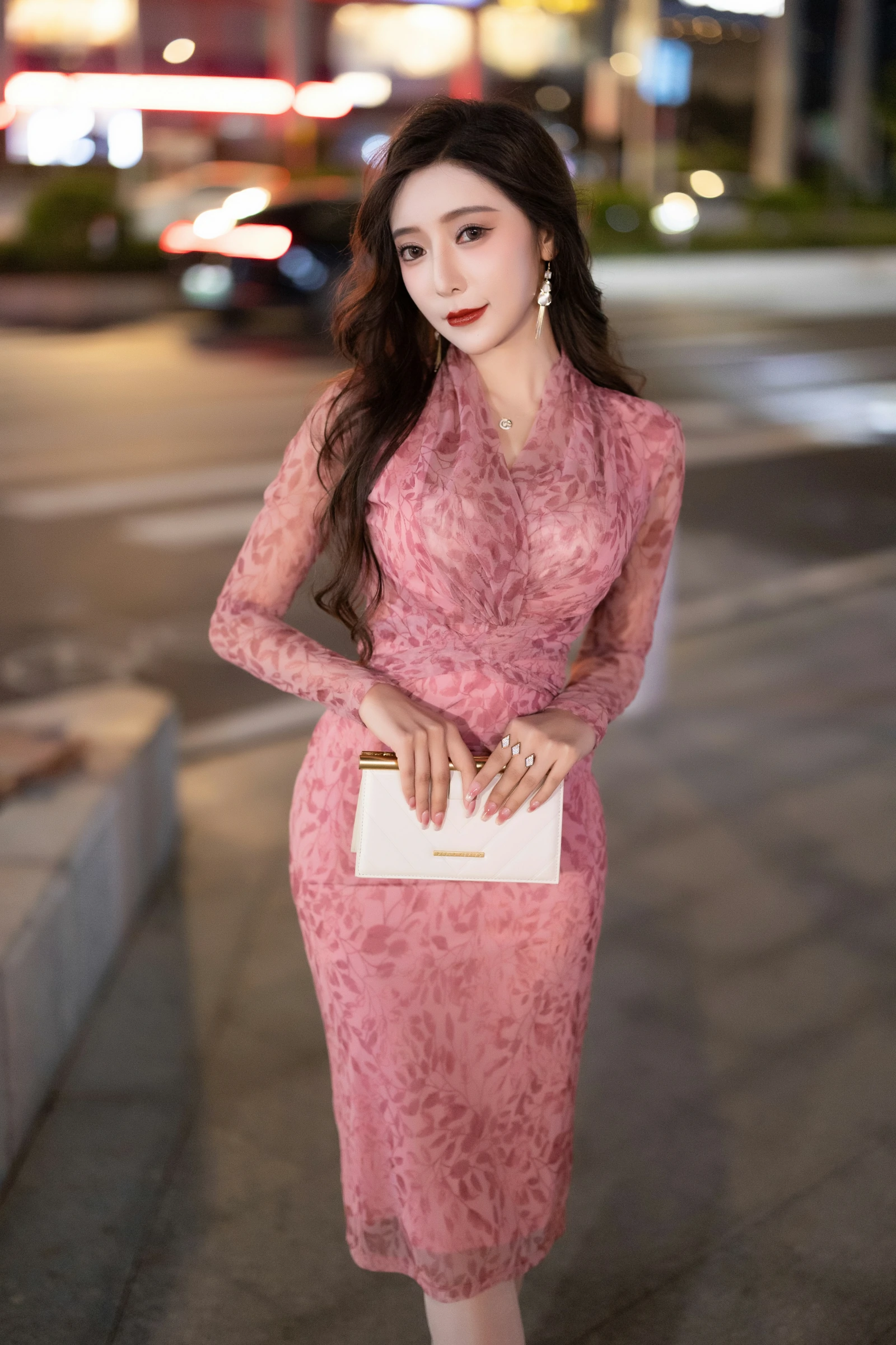 [秀人内购] 王馨瑶Yanni 诱人私拍福利 碎花连衣裙