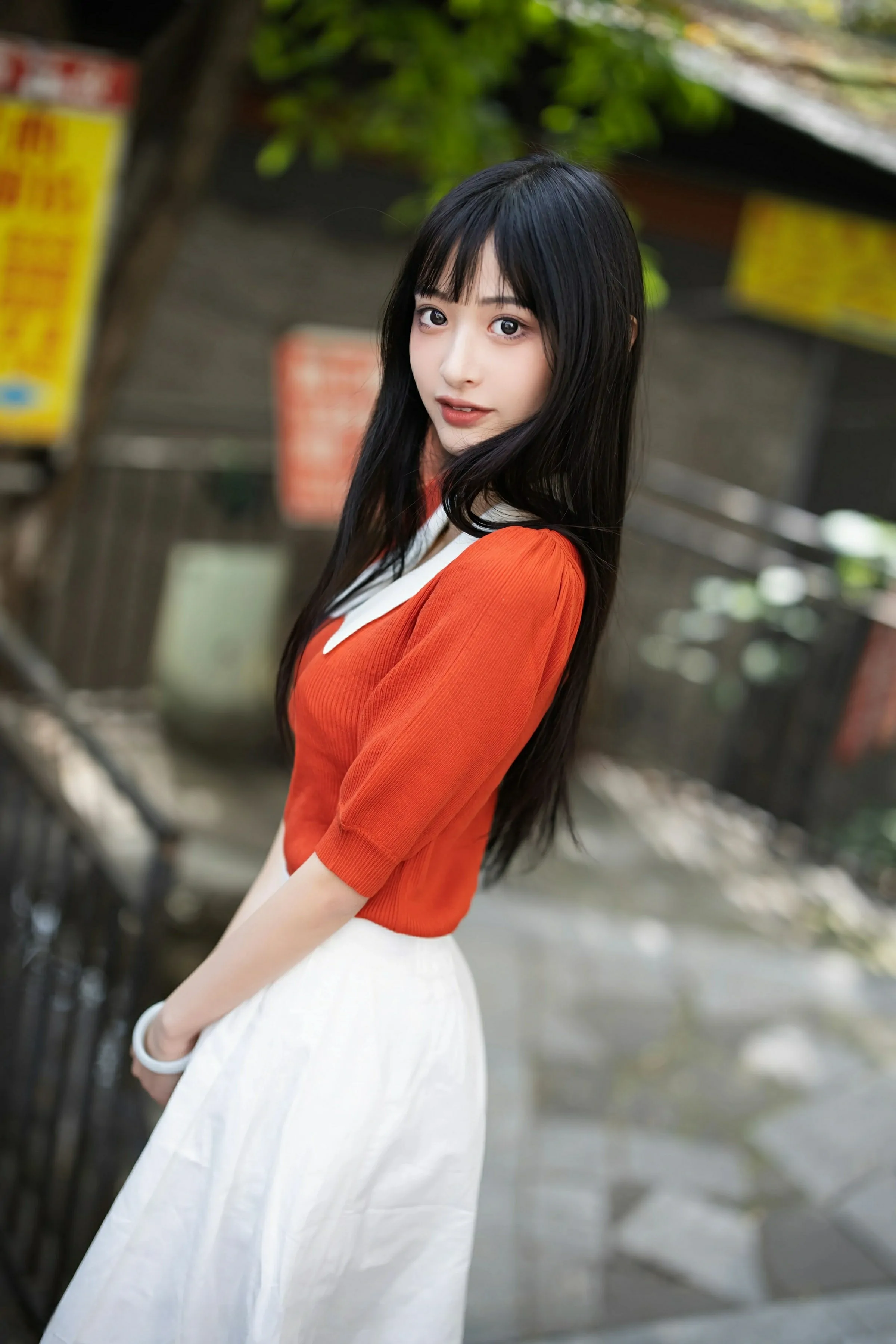 [XiuRen秀人网] 2025.05.08 No.10247 茂木希子 橙色T恤 性感写真 [80+1P]