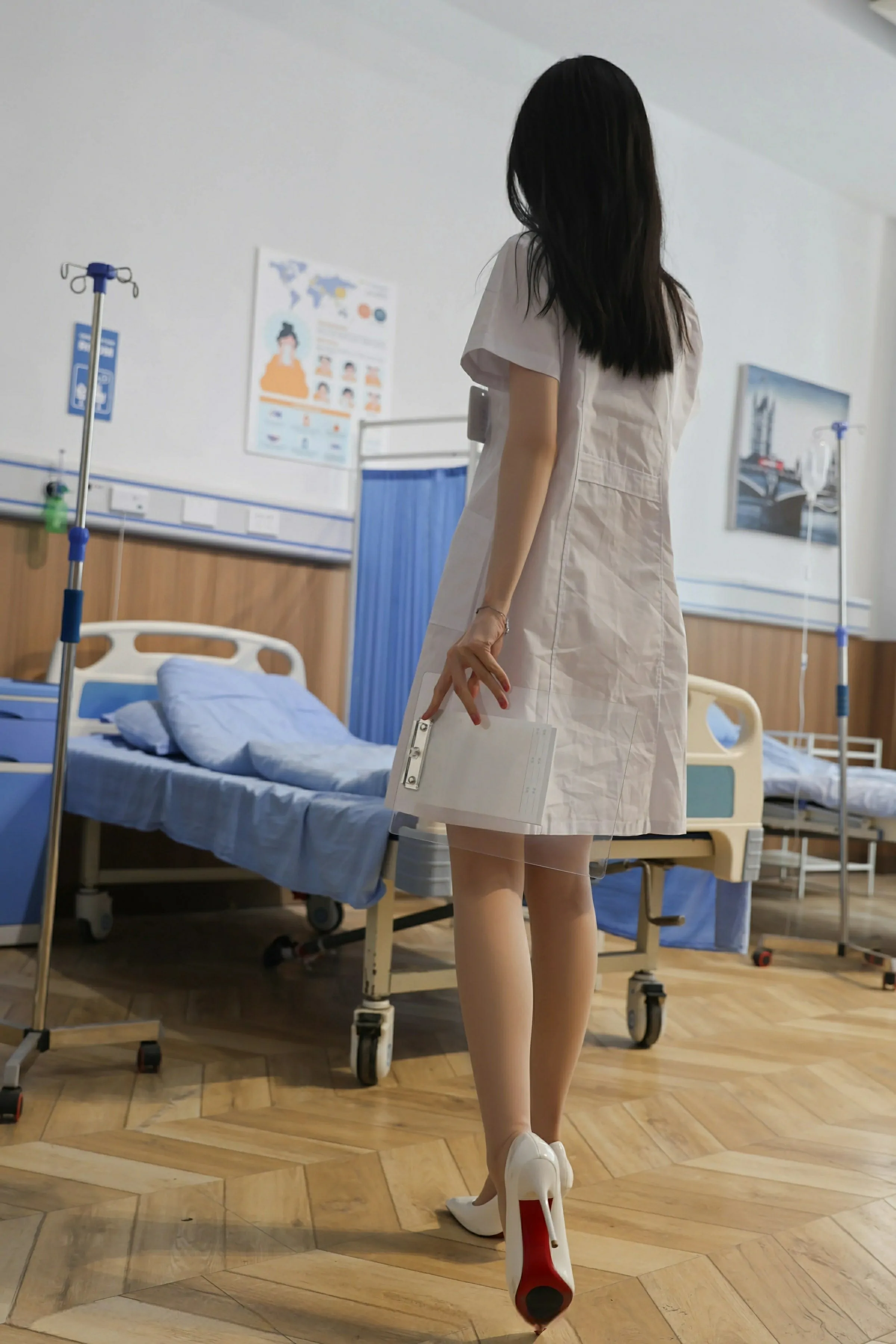 [XiuRen秀人网] 2025.05.09 No.10256 布丁wow 白色制服诱惑 性感写真 [80+1P]
