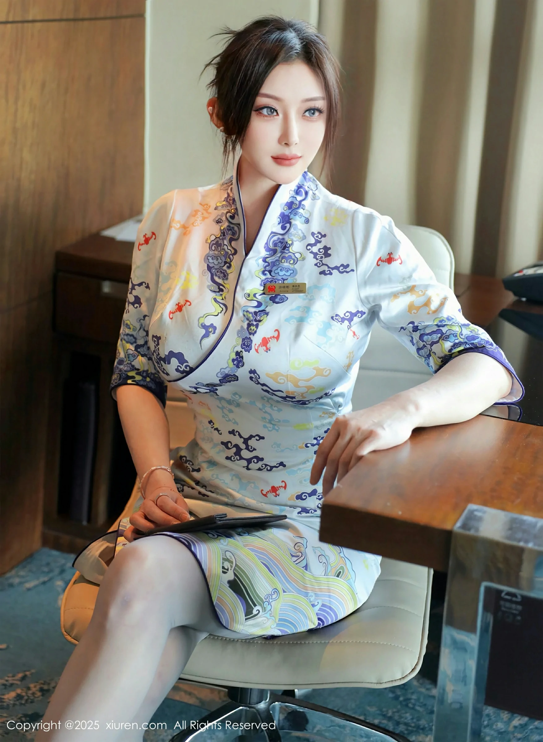 [XiuRen秀人网] 2025.05.14 No.10273 苏一诺 新人首套写真 性感青色旗袍 [79+1P] 