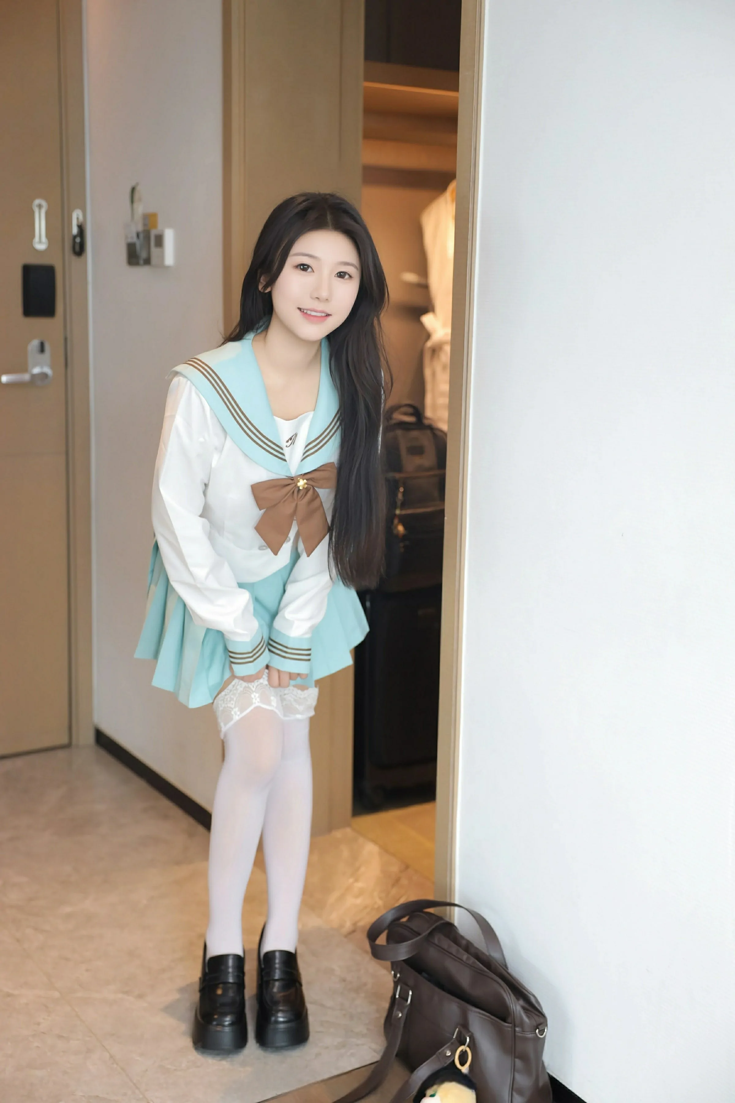 [XiuRen秀人网] 2025.06.09 No.10379 林嘉馨 新人首套写真 性感JK制服白色丝袜 [93+1P]
