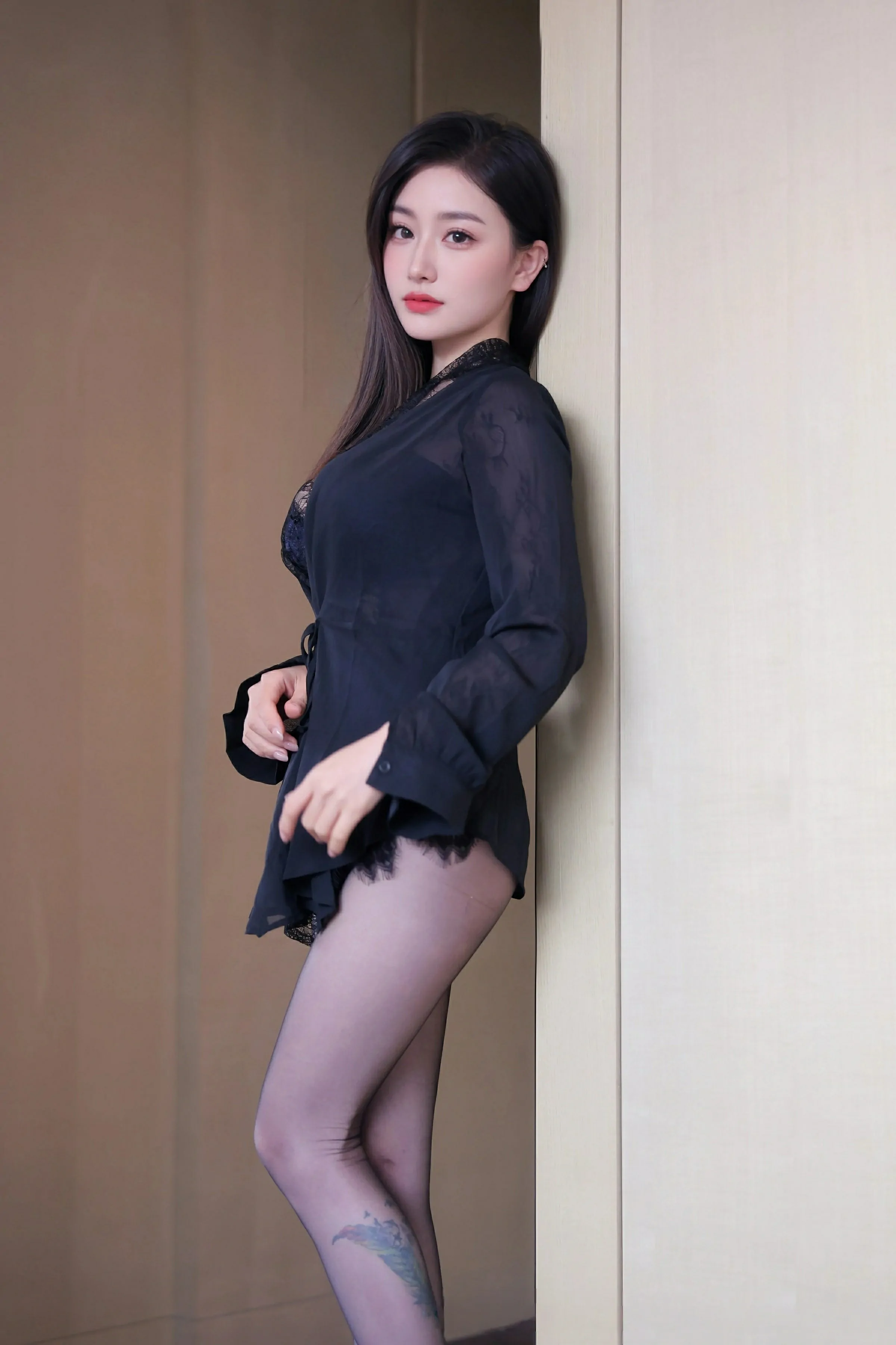 [XiuRen秀人网] 2025.06.09 No.10382 Annie_baby 蕾丝情趣服饰 魅惑黑丝 性感写真 [72+1P]