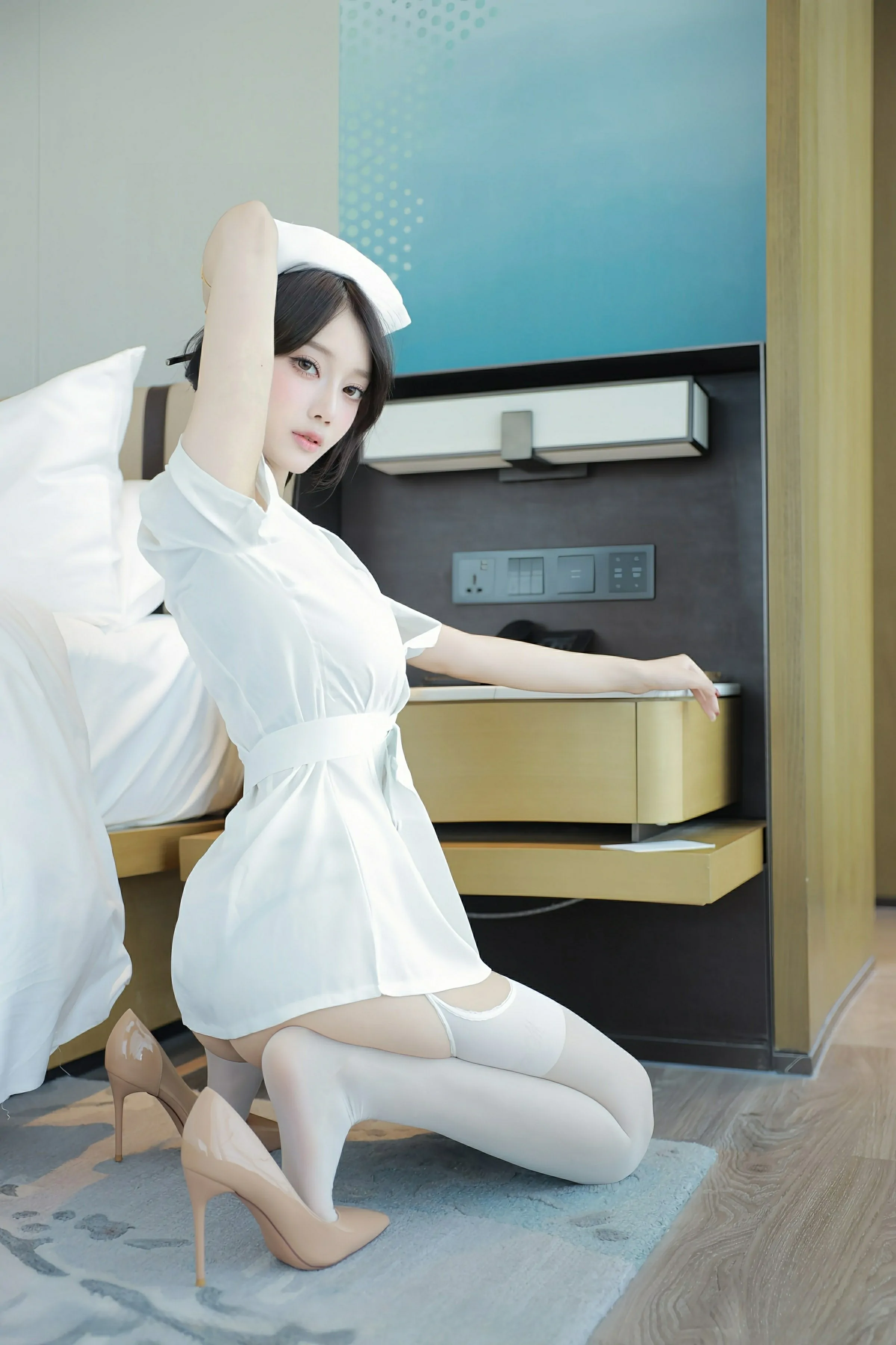 [XiuRen秀人网] 2025.07.04 No.10507 玥儿玥er 性感白色护士制服 金华心愿旅拍写真 [72+1P]
