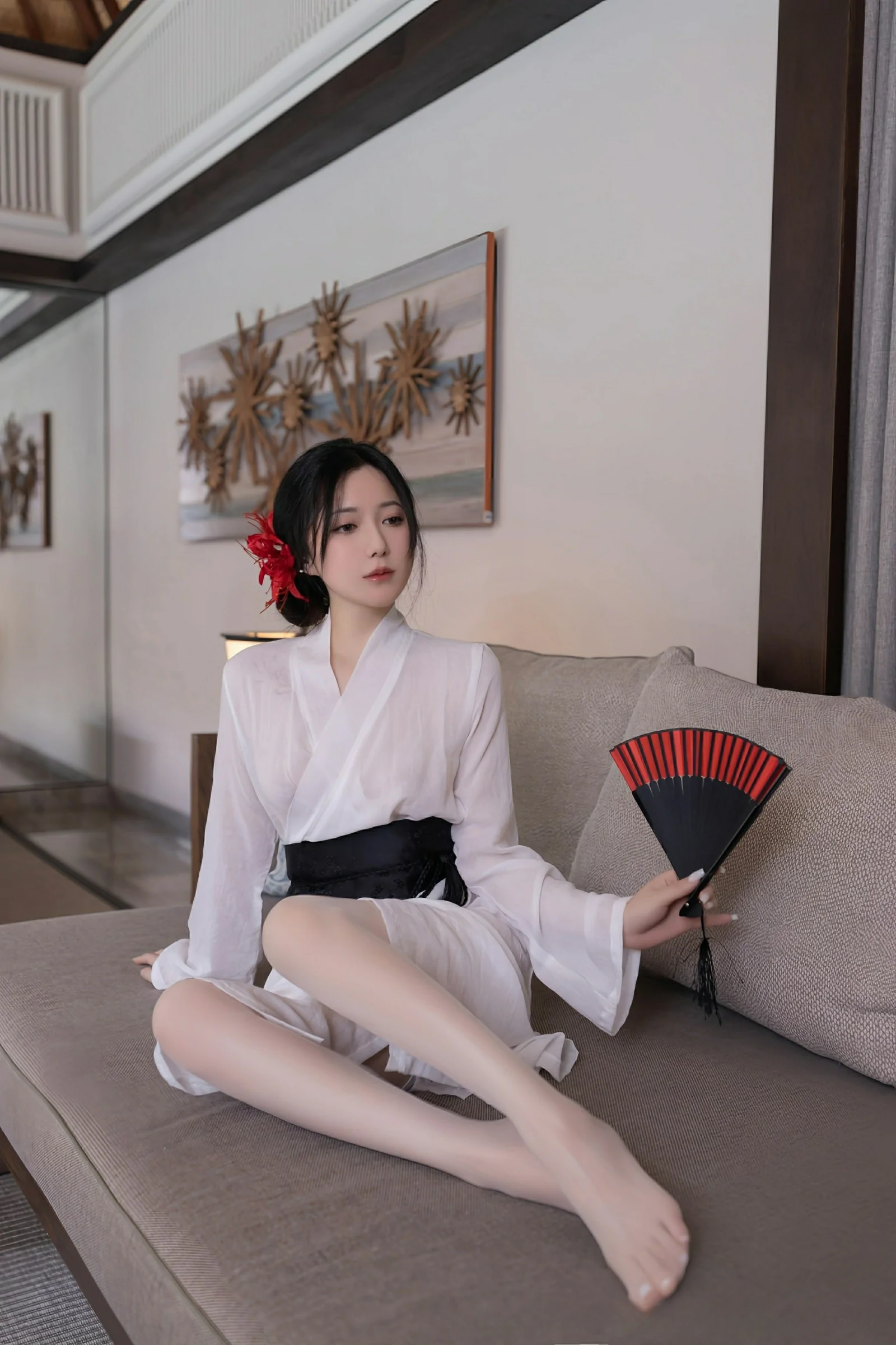 [XiuRen秀人网] 2025.07.04 No.10514 鱼子酱Fish 白色服饰 白色丝袜 性感写真 [80+1P]