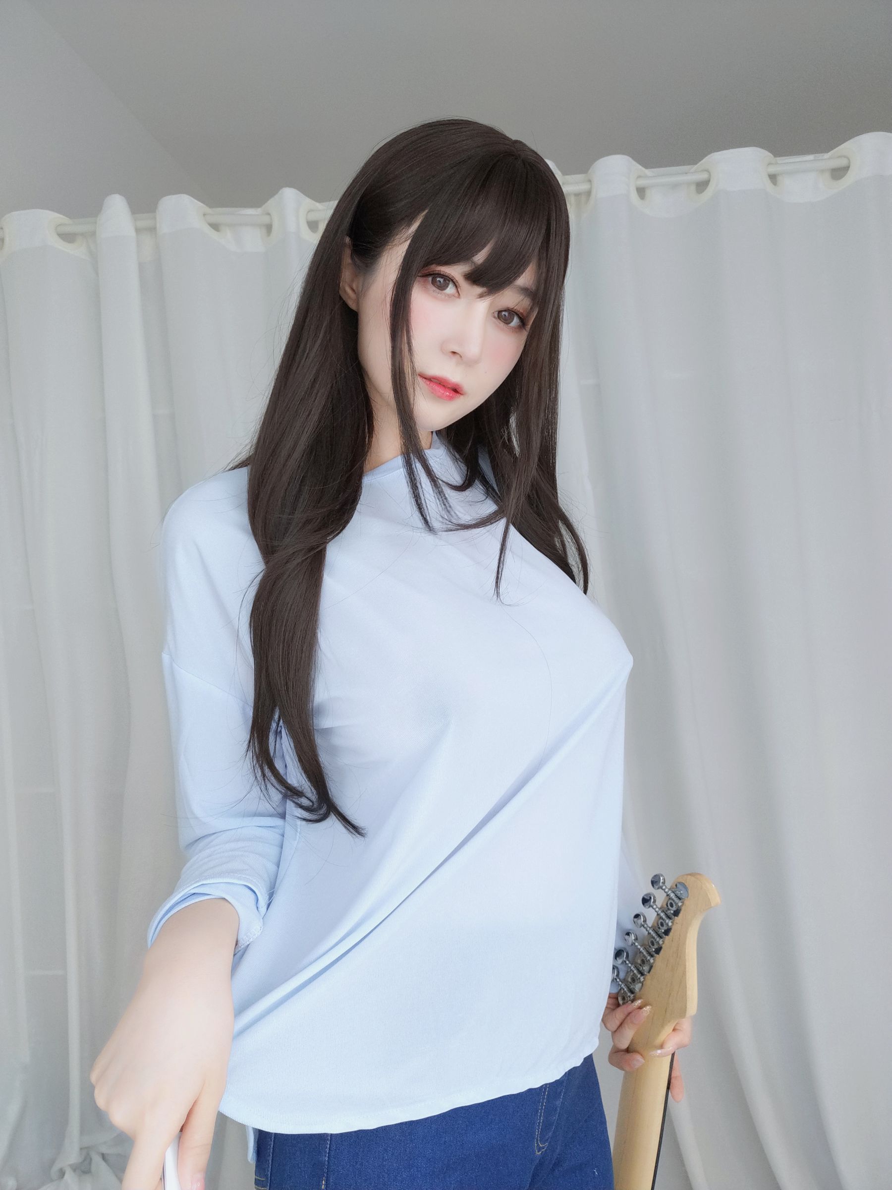 [COSPLAY] Coser小姐姐白银 – 妹は服を着てください