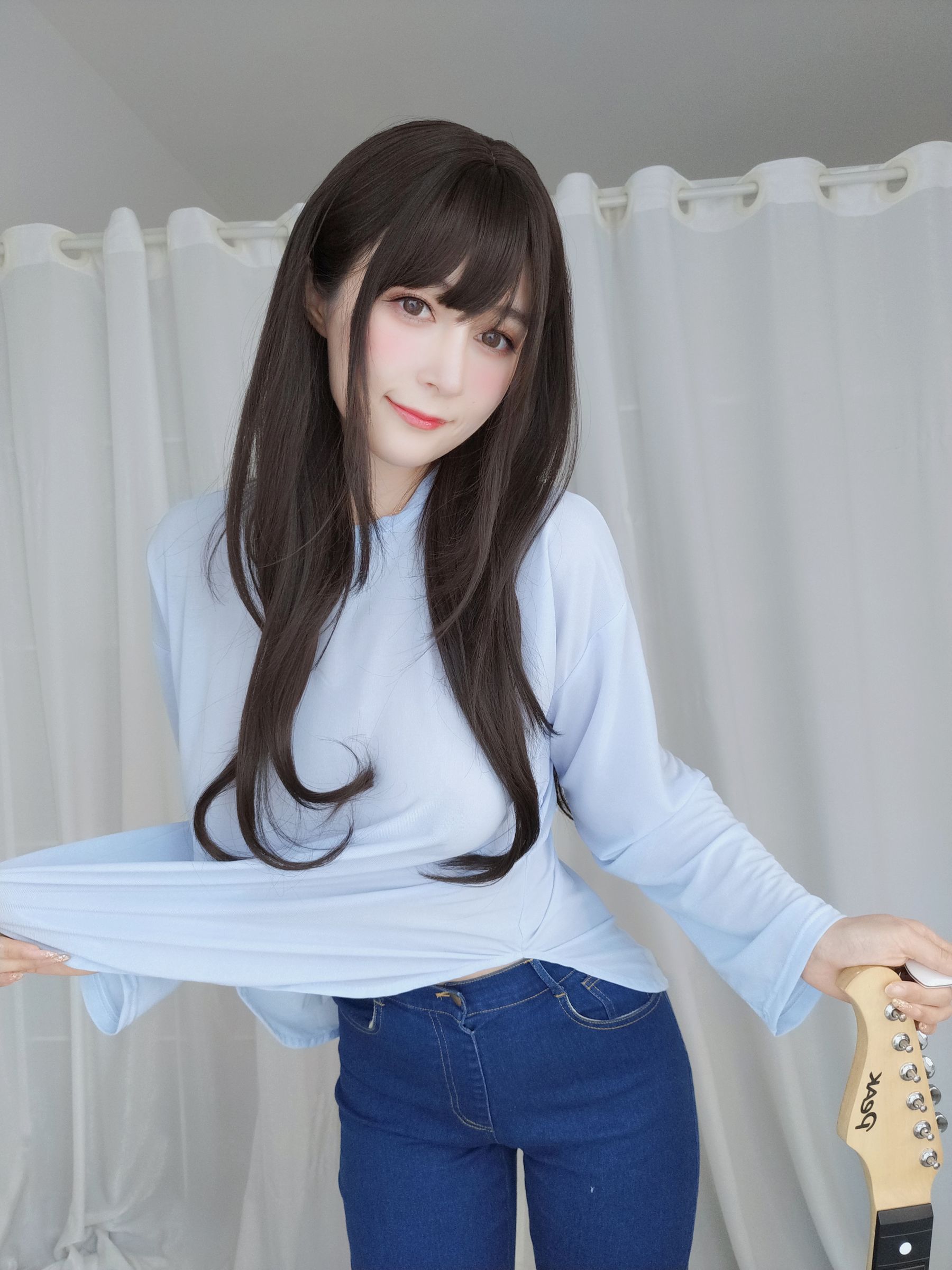 [COSPLAY] Coser小姐姐白银 – 妹は服を着てください