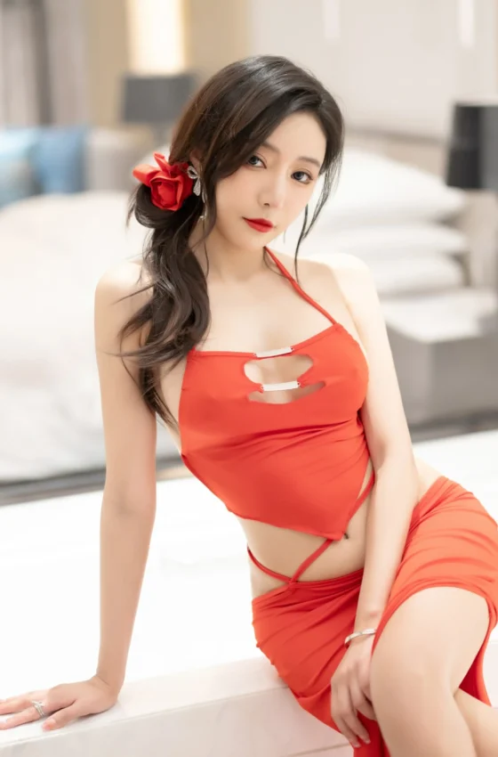 [秀人内购] 王馨瑶Yanni 诱人私拍福利 红色裙子 毛毛情趣