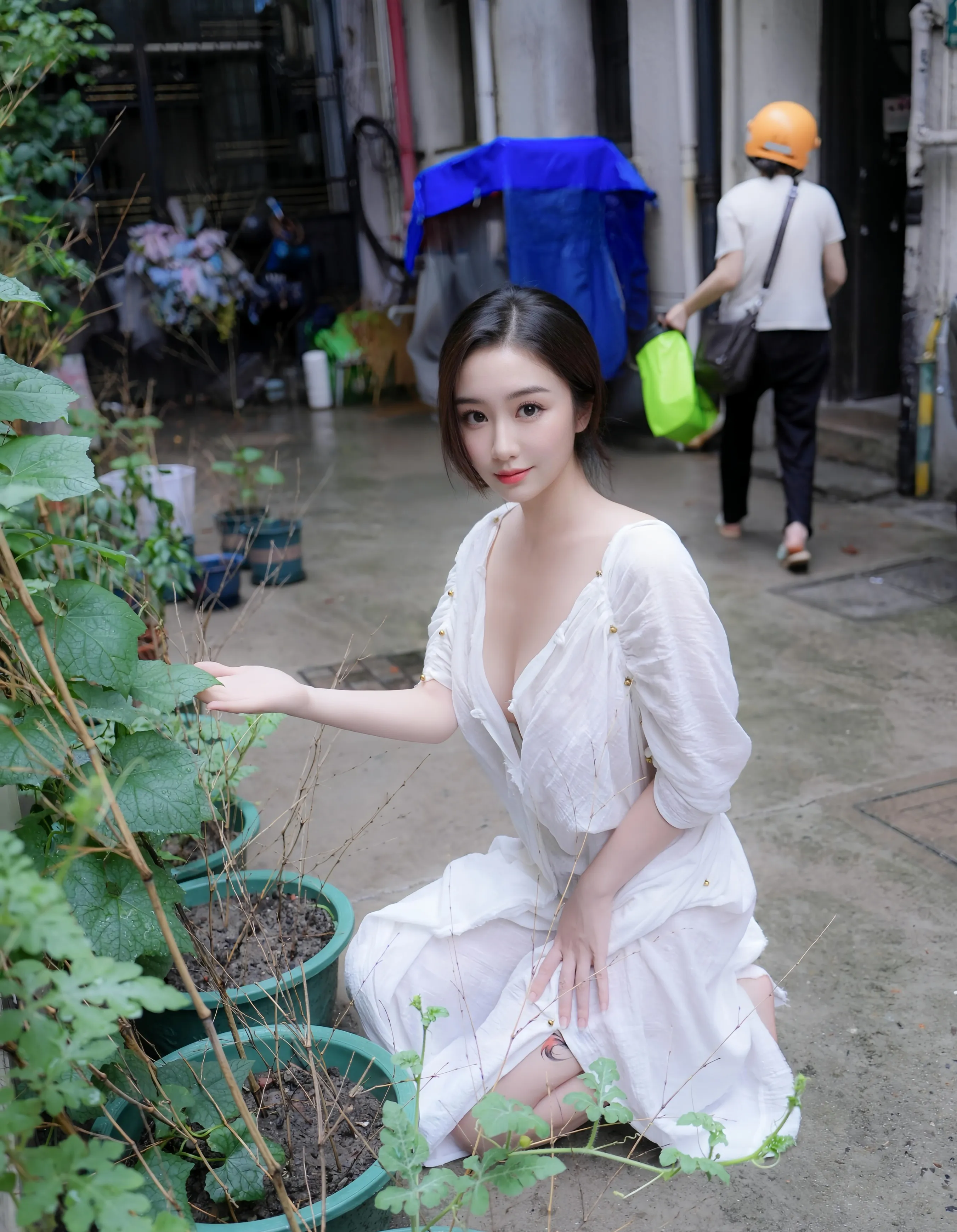 [XiuRen秀人网] 2025.07.31 No.10603 楠芝 白色长袍 性感写真 [77+1P]