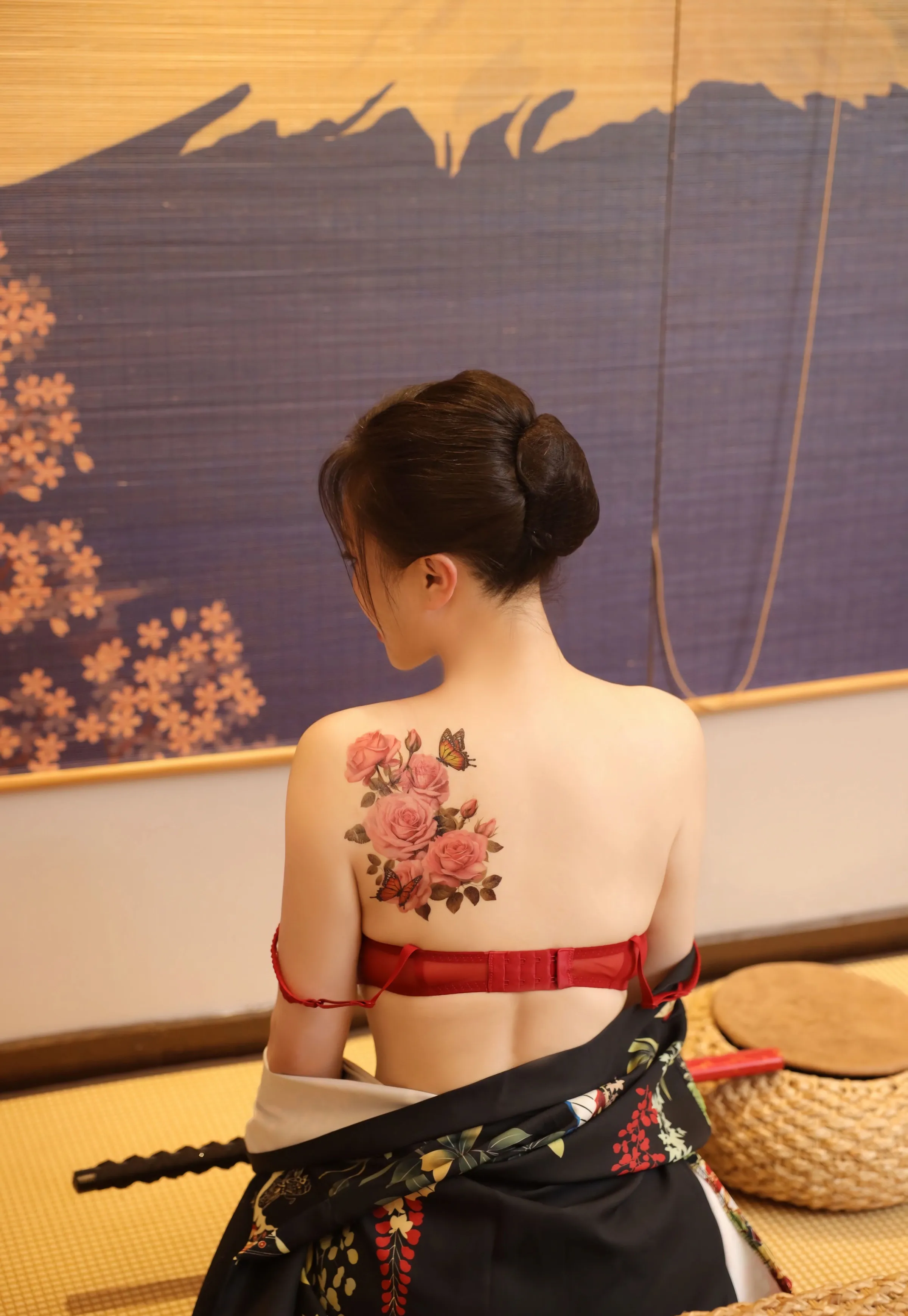 [XiuRen秀人网] 2025.08.07 No.10627 苏一诺 黑色服饰 性感写真 [80+1P]