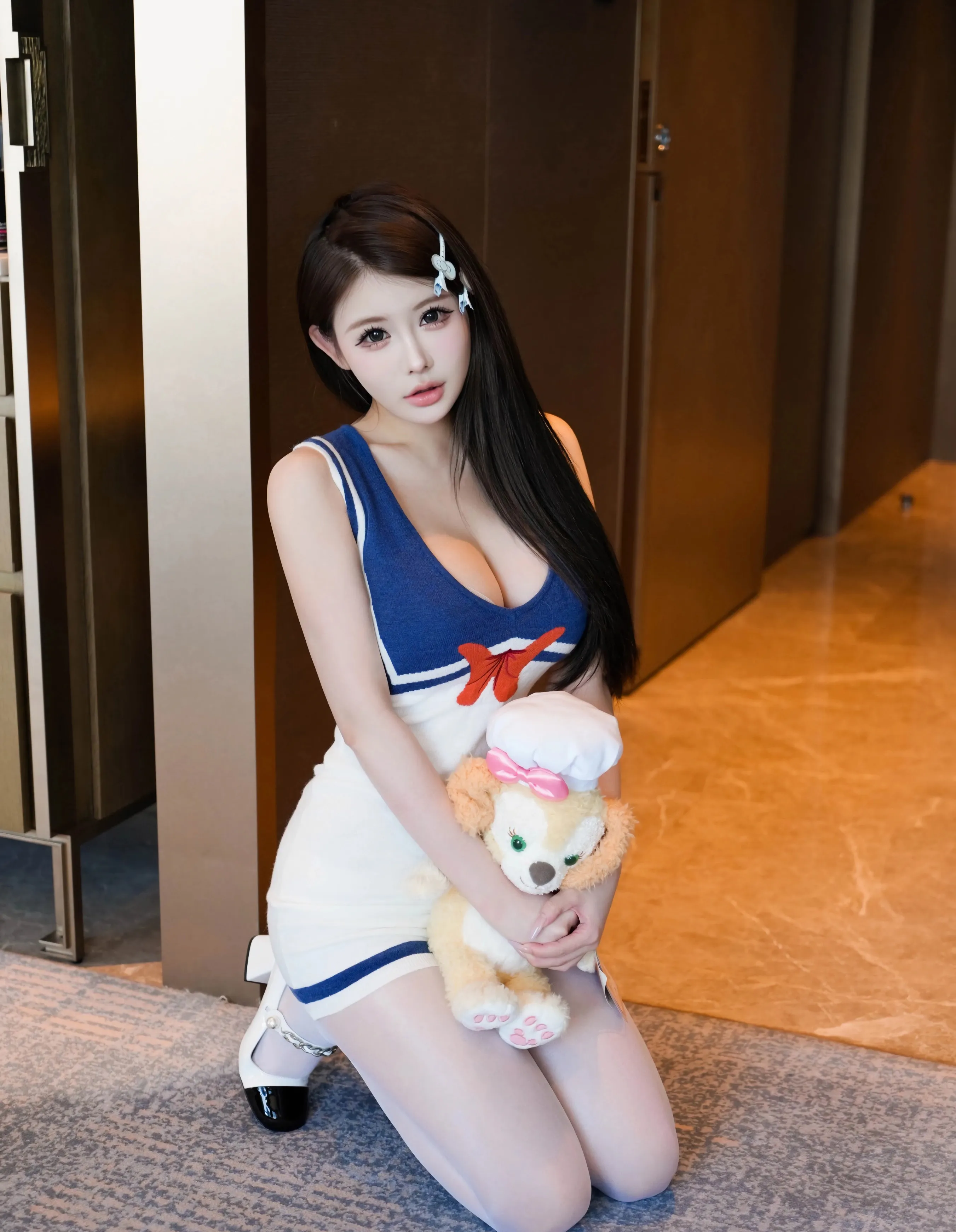 [XiuRen秀人网] 2025.08.07 No.10628 甜妮 蓝白连衣短裙 性感写真 [71+1P]