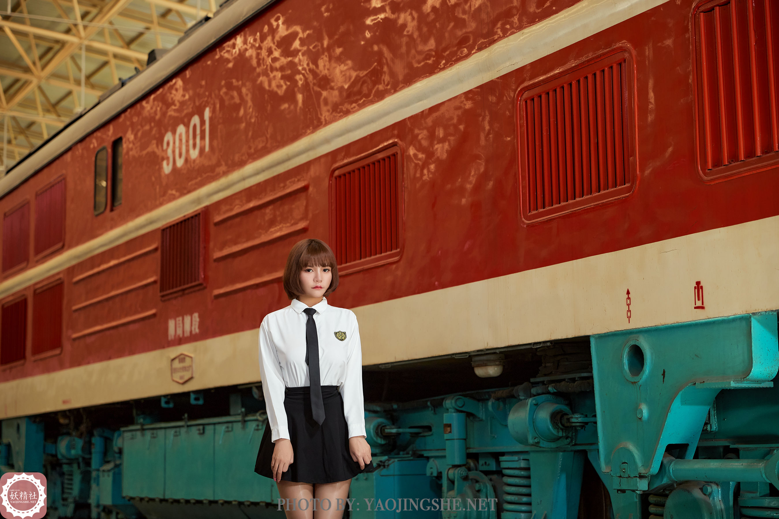 [妖精社] T2048《唐飞飞-可爱JK》[70P]